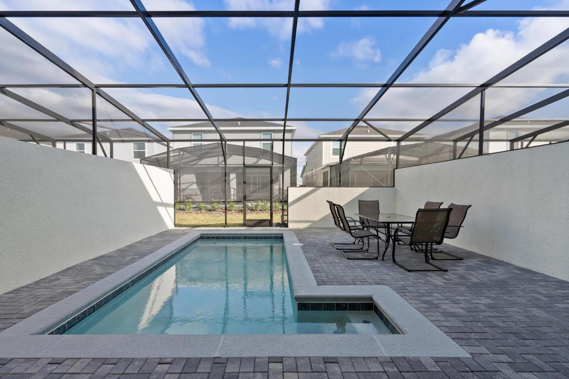 1232 Blue Island * Clermont