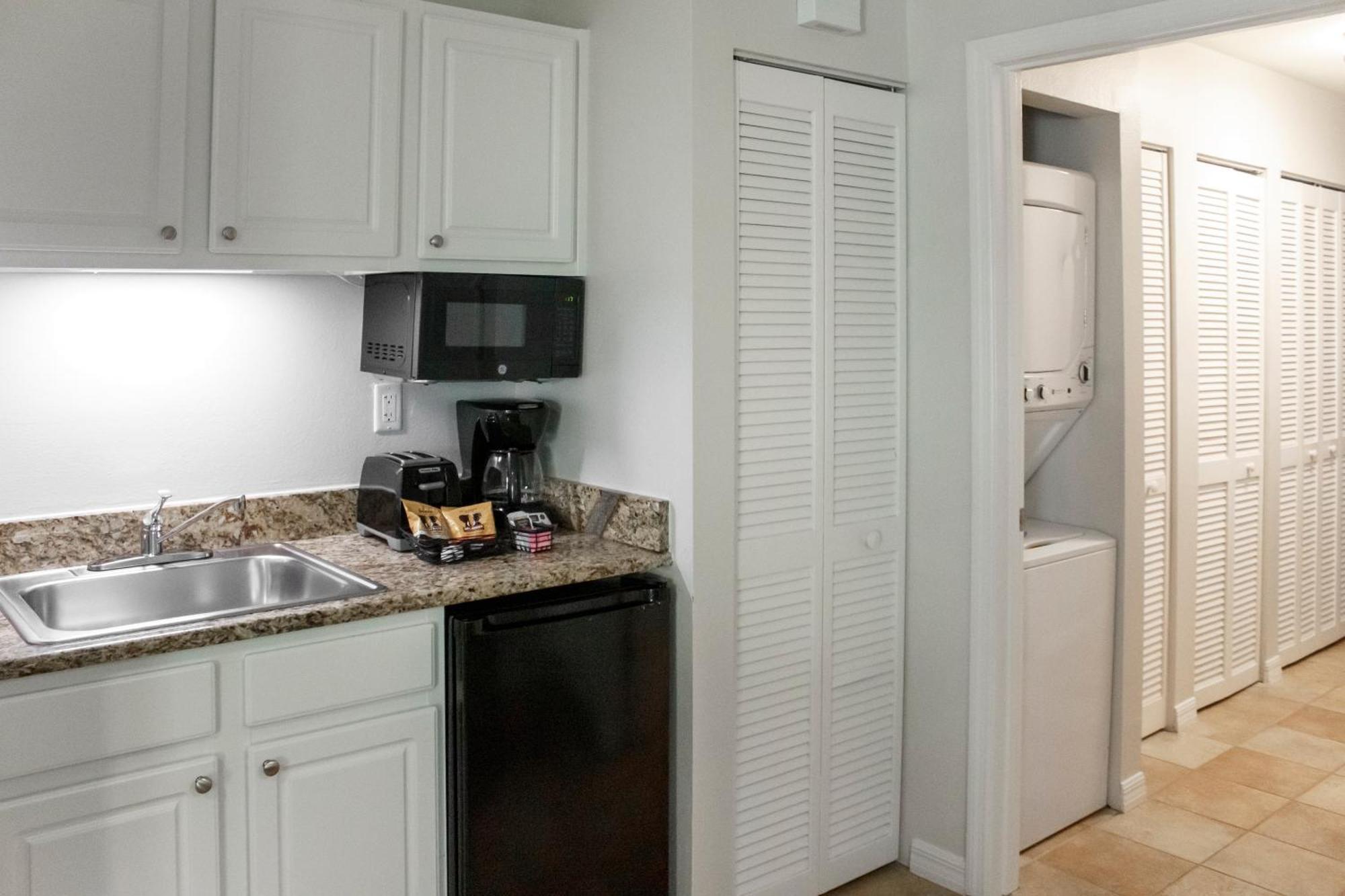 Barefoot'n Kissimmee Orlando 3*