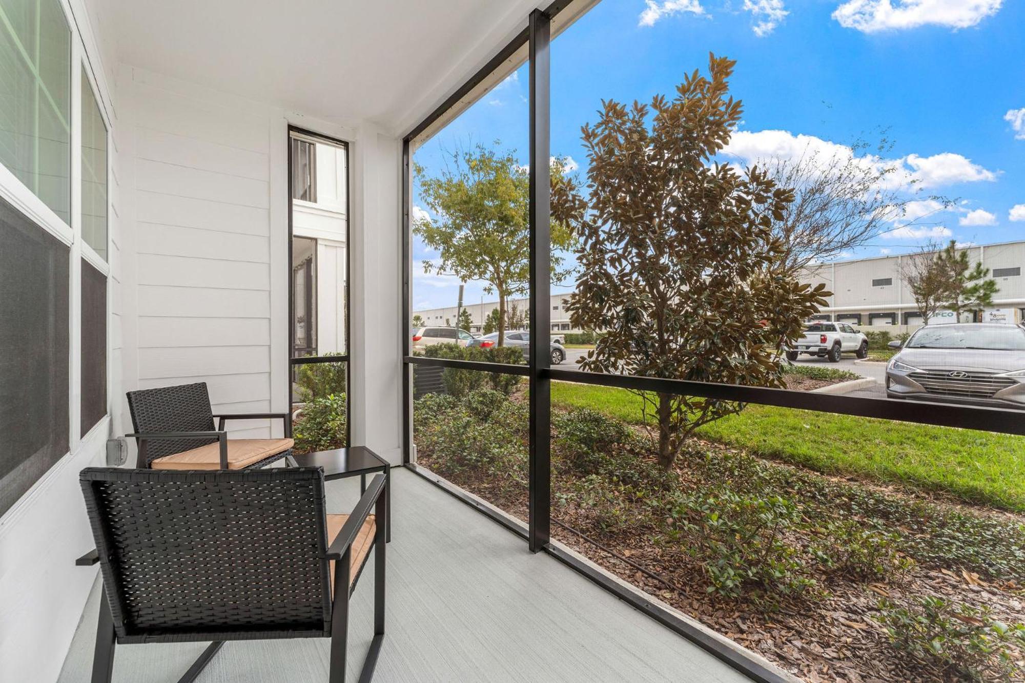 Private Full Close To Universal King Suite, Pool Apartment Orlando