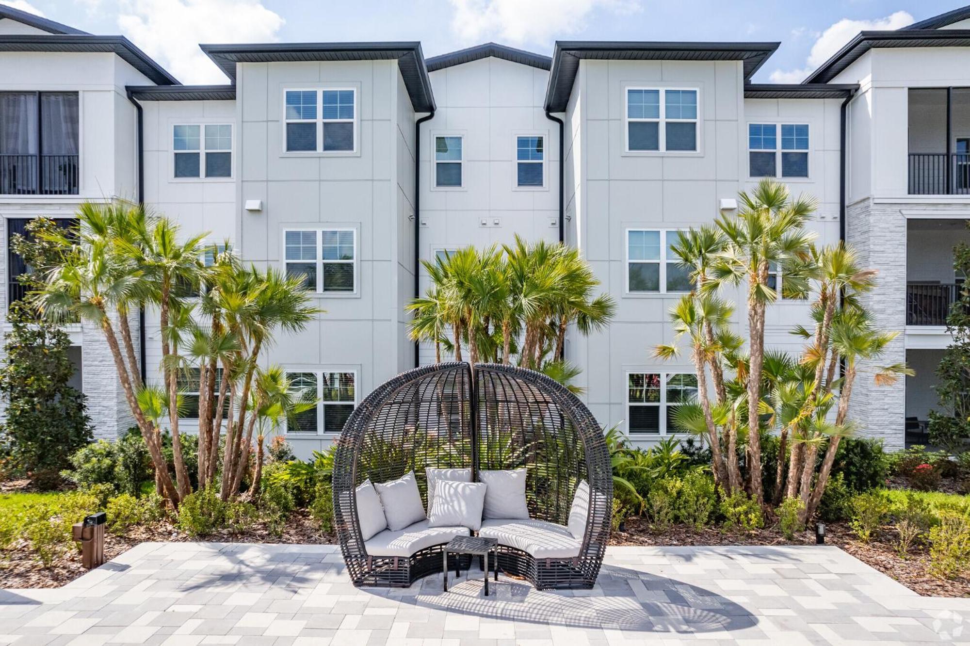 Private Full Close To Universal King Suite, Pool