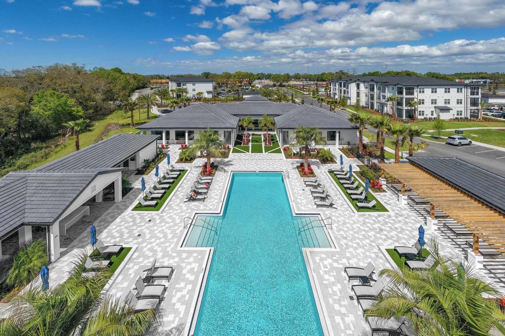 Private Full Close To Universal King Suite, Pool