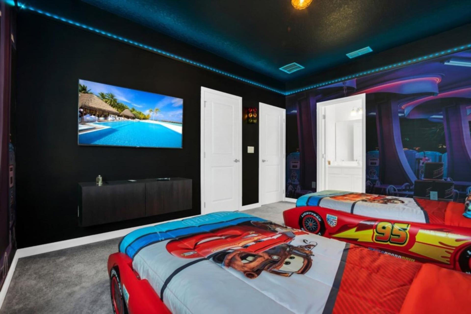 Relaxing Retreat With Theater 6331 Villa Orlando