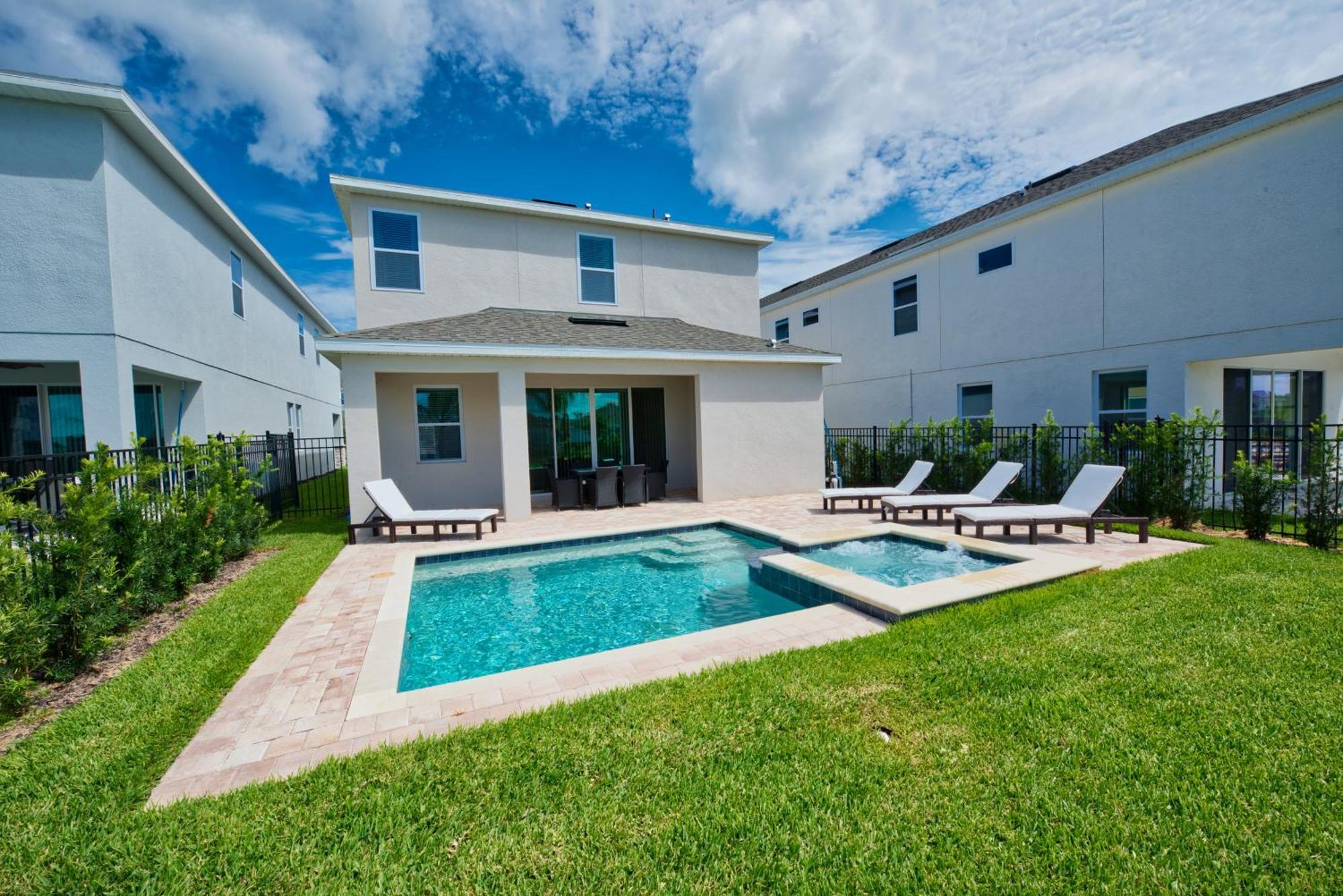 Holiday home Cozy By Rentyl Near With Private Pool & Amenities - 7416m *