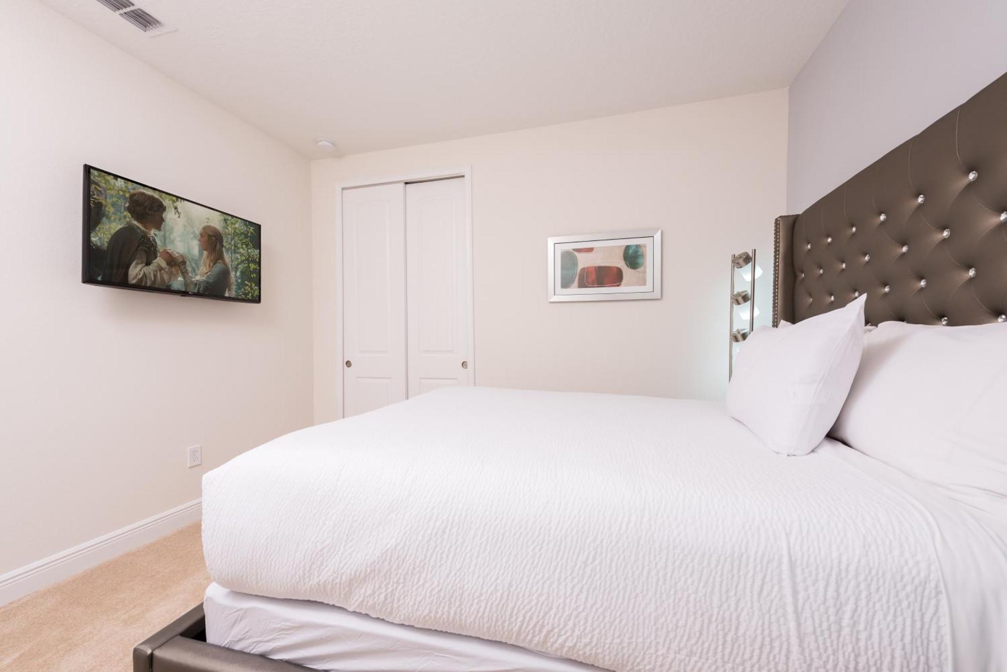 Alluring With Private Pool Near With Amenities By Rentyl - 7732f Holiday home