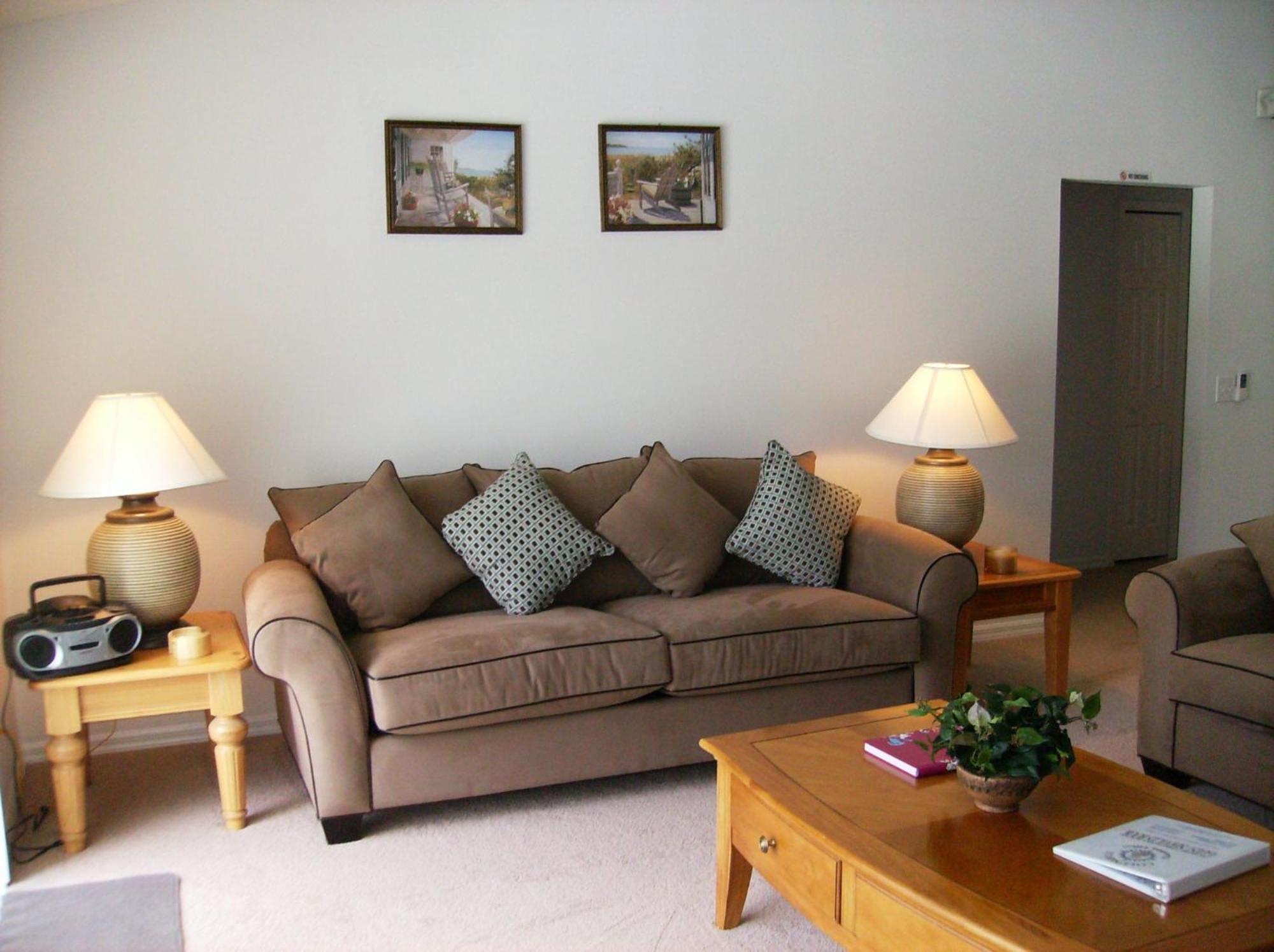 4 Bedroom Value With Private Pool *
