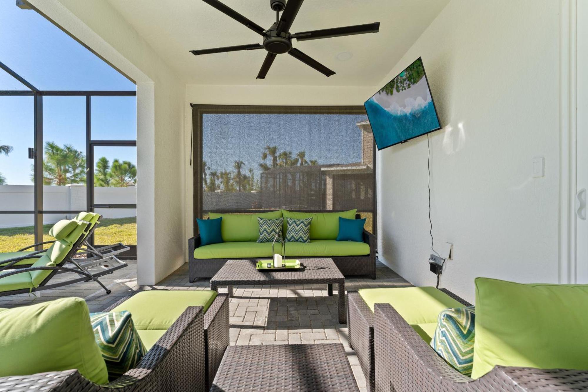 New Themed Villa, Heated Pool And In Windsor Cay Villa Orlando