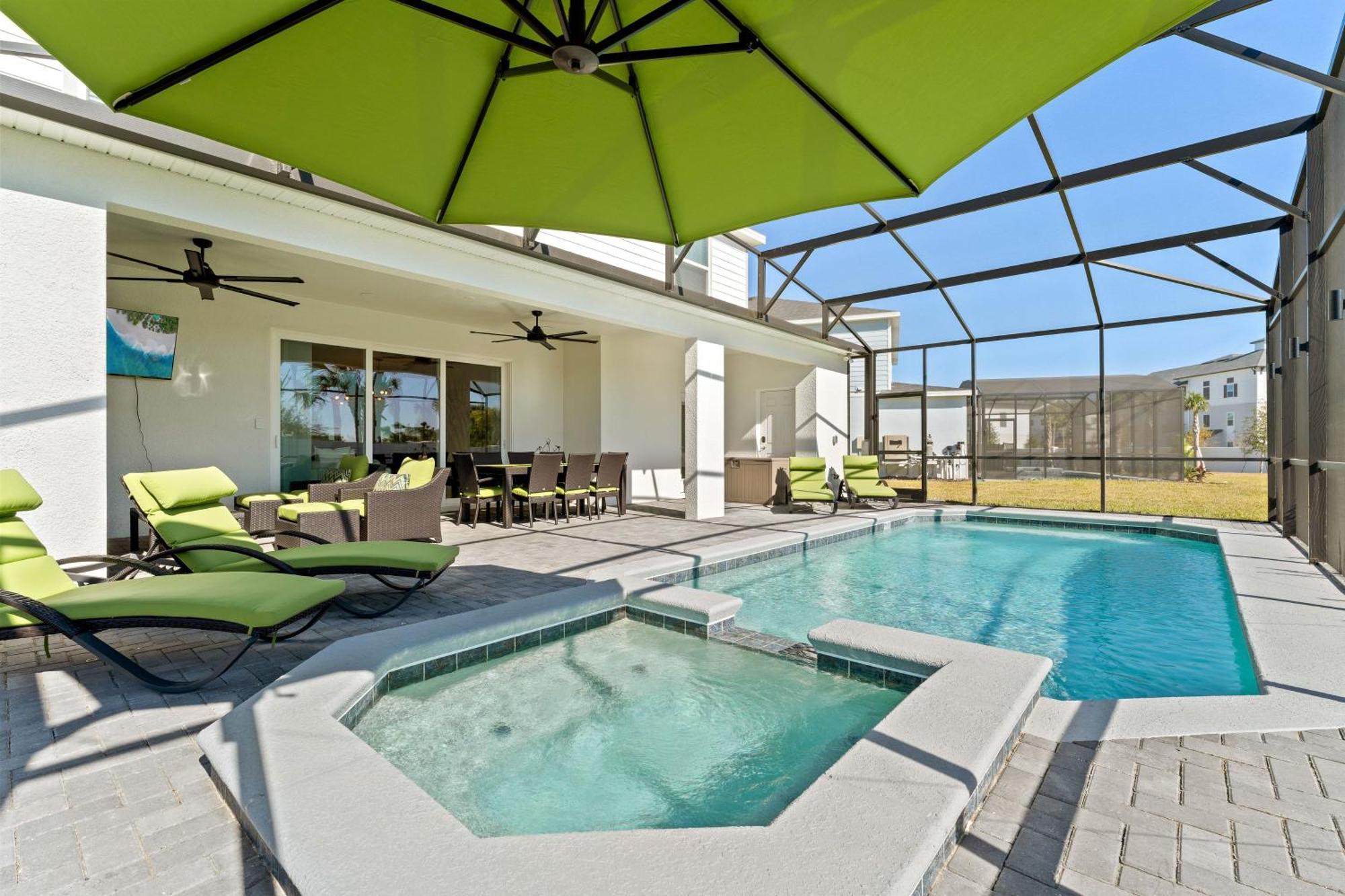 New Themed Villa, Heated Pool And In Windsor Cay Villa *