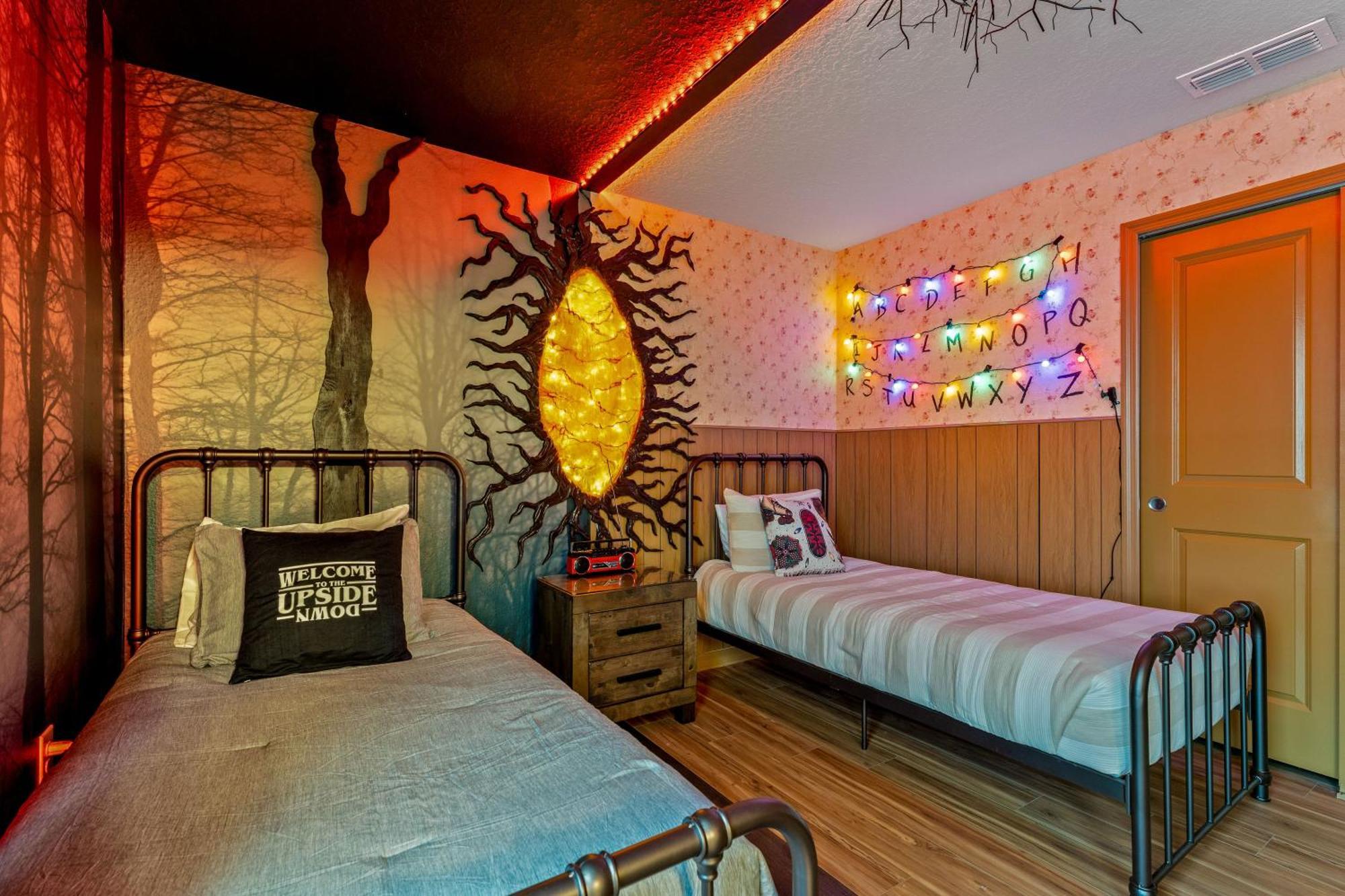 New Themed Villa, Heated Pool And In Windsor Cay Villa Orlando