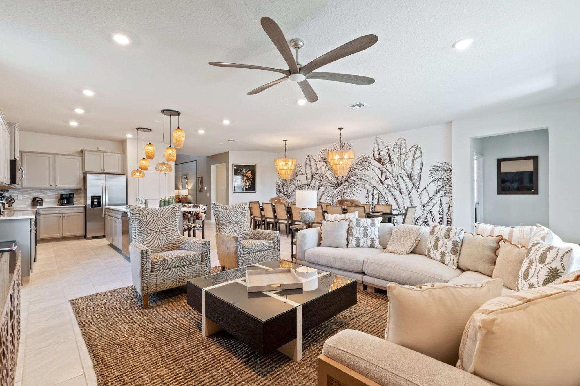 New Themed Villa, Heated Pool And In Windsor Cay Villa *