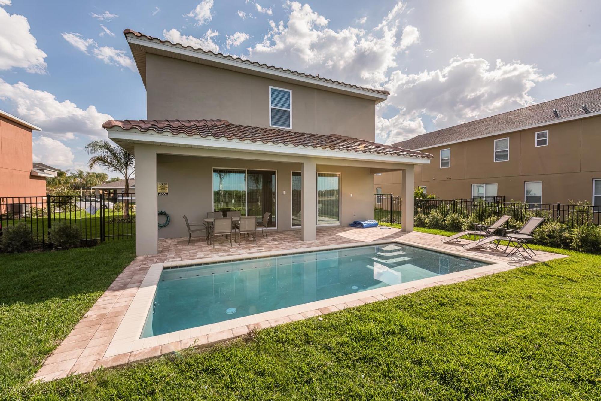 Lovely With Theme Rooms, Game And Private Pool With Access By Rentyl - 7705by *