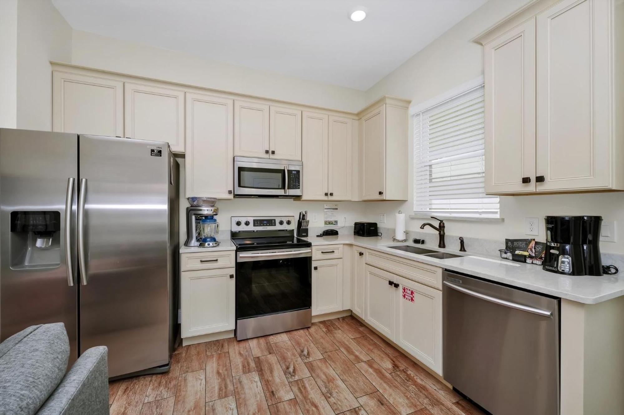 Sunny Near With Margaritaville Access - 8032ls Holiday home