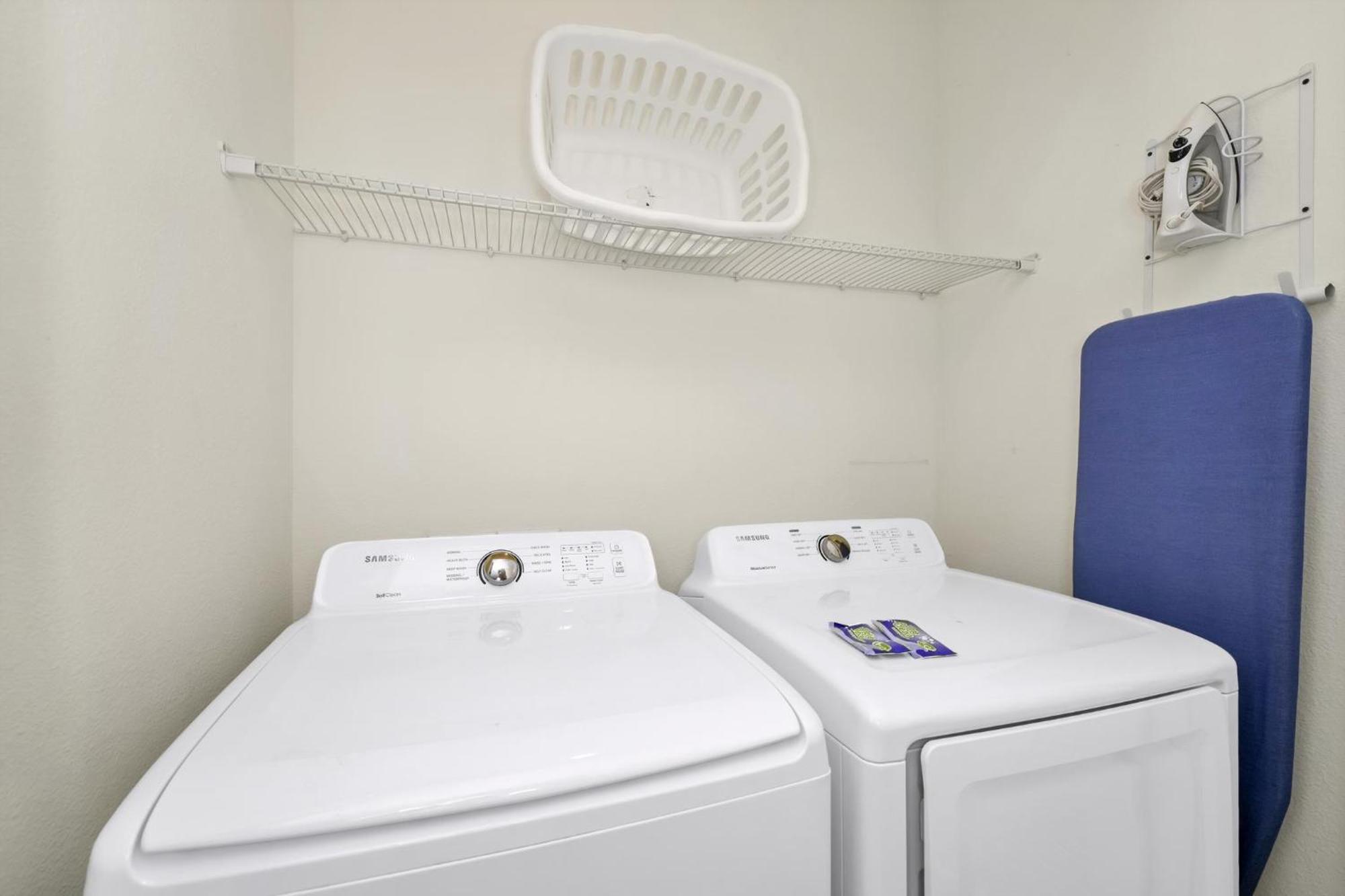 Sunny Near With Margaritaville Access - 8032ls