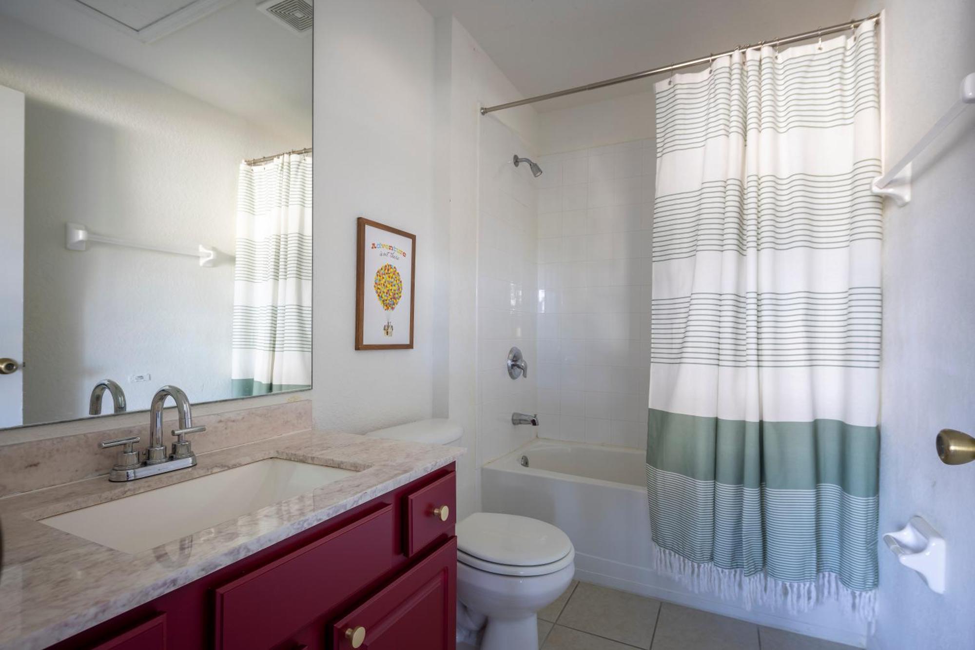 Magical Getaway Close To With Heated Pool Holiday home *