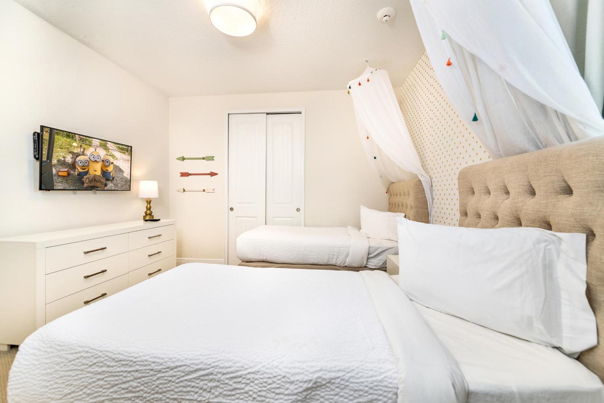 Holiday home Exquisite With Media & Games Near By Rentyl - 7600m