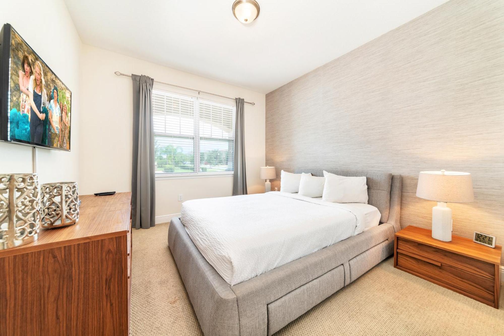 Exquisite With Media & Games Near By Rentyl - 7600m Orlando