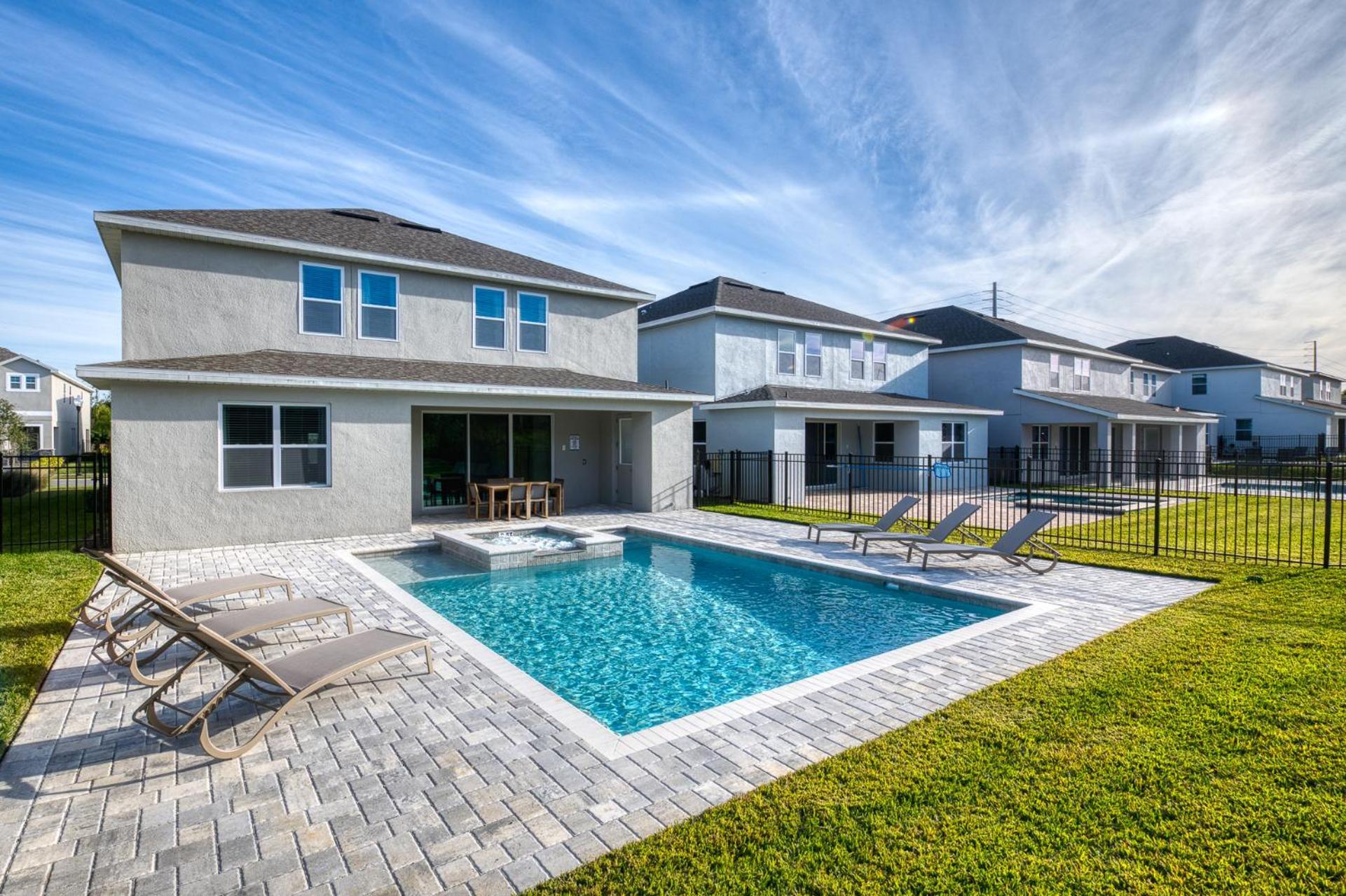 Holiday home Delight: Cozy With Private Pool And Themed