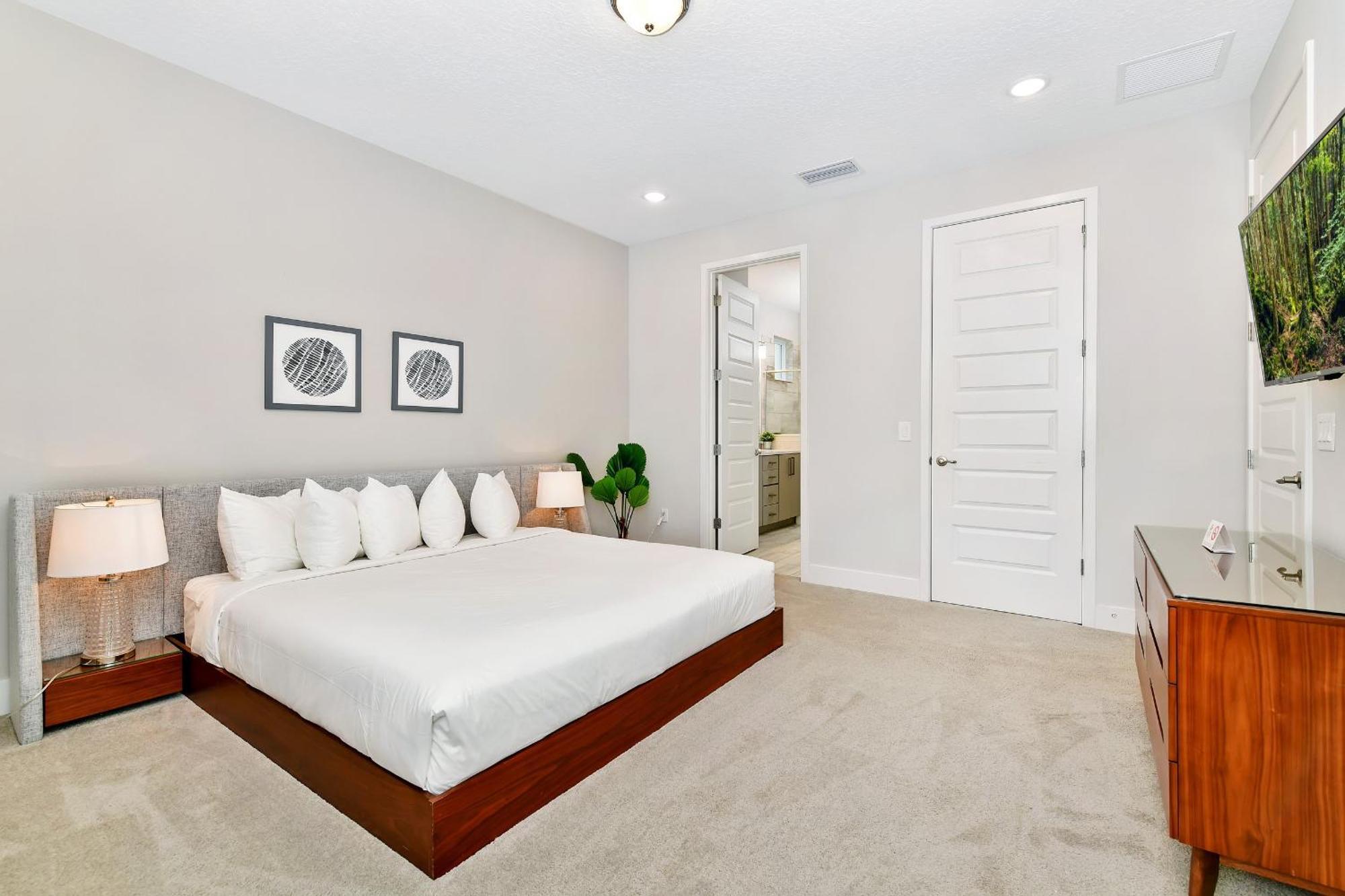 Holiday home Modern House By Rentyl Near With Private Pool & Amenities - 393s Orlando