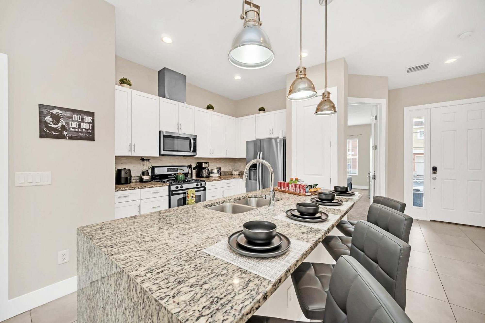 New Amazing Unique Dream House 5 Min To Holiday home Orlando