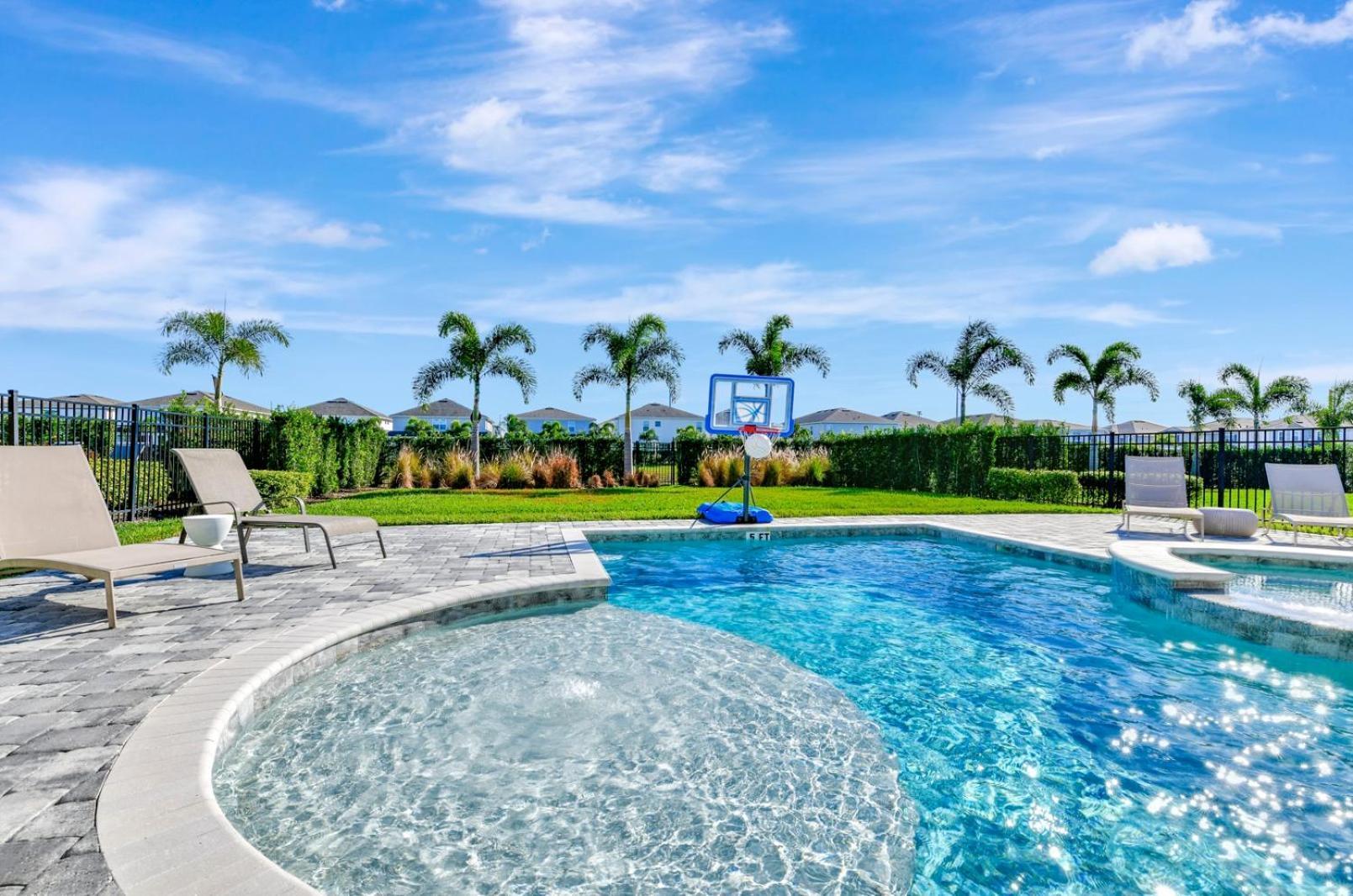 Modern Five Bedroom With Private Pool & Access At Encore At Reunion - 253sf *