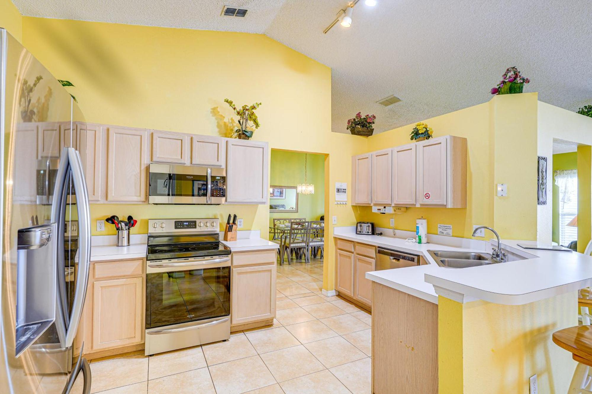 9 Mi To Walt World Family With Pool! Holiday home