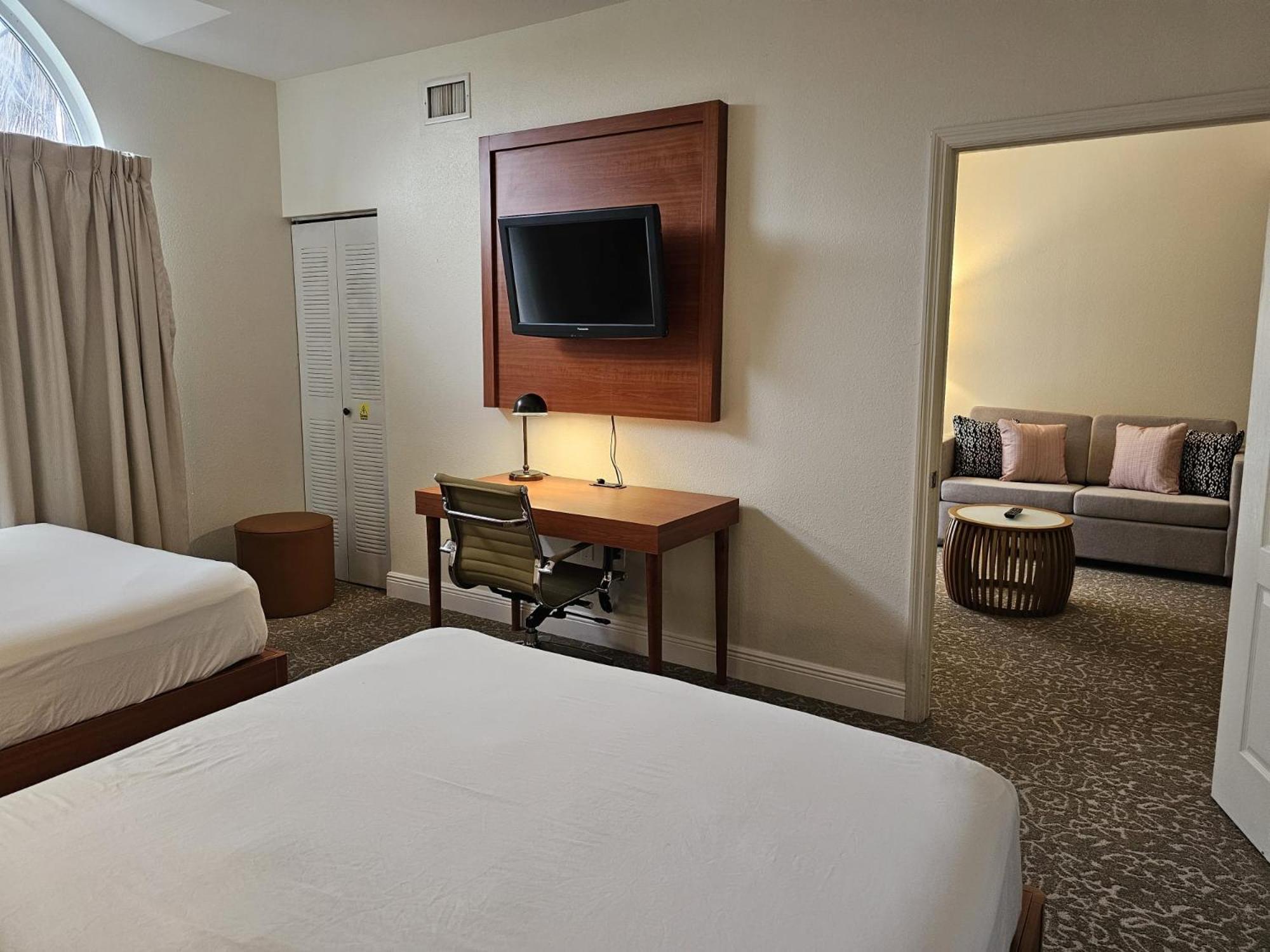 Montreal Hotel 3*