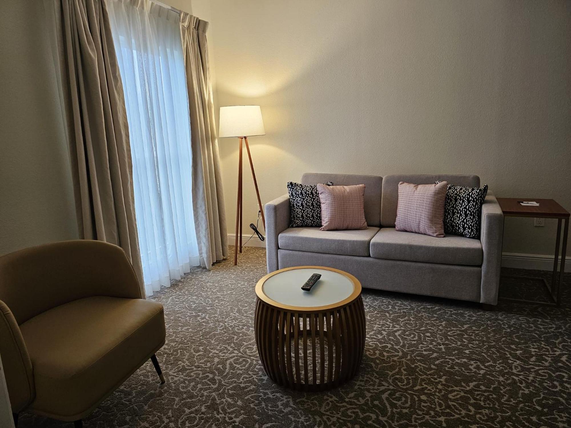 Hotel Montreal 3*
