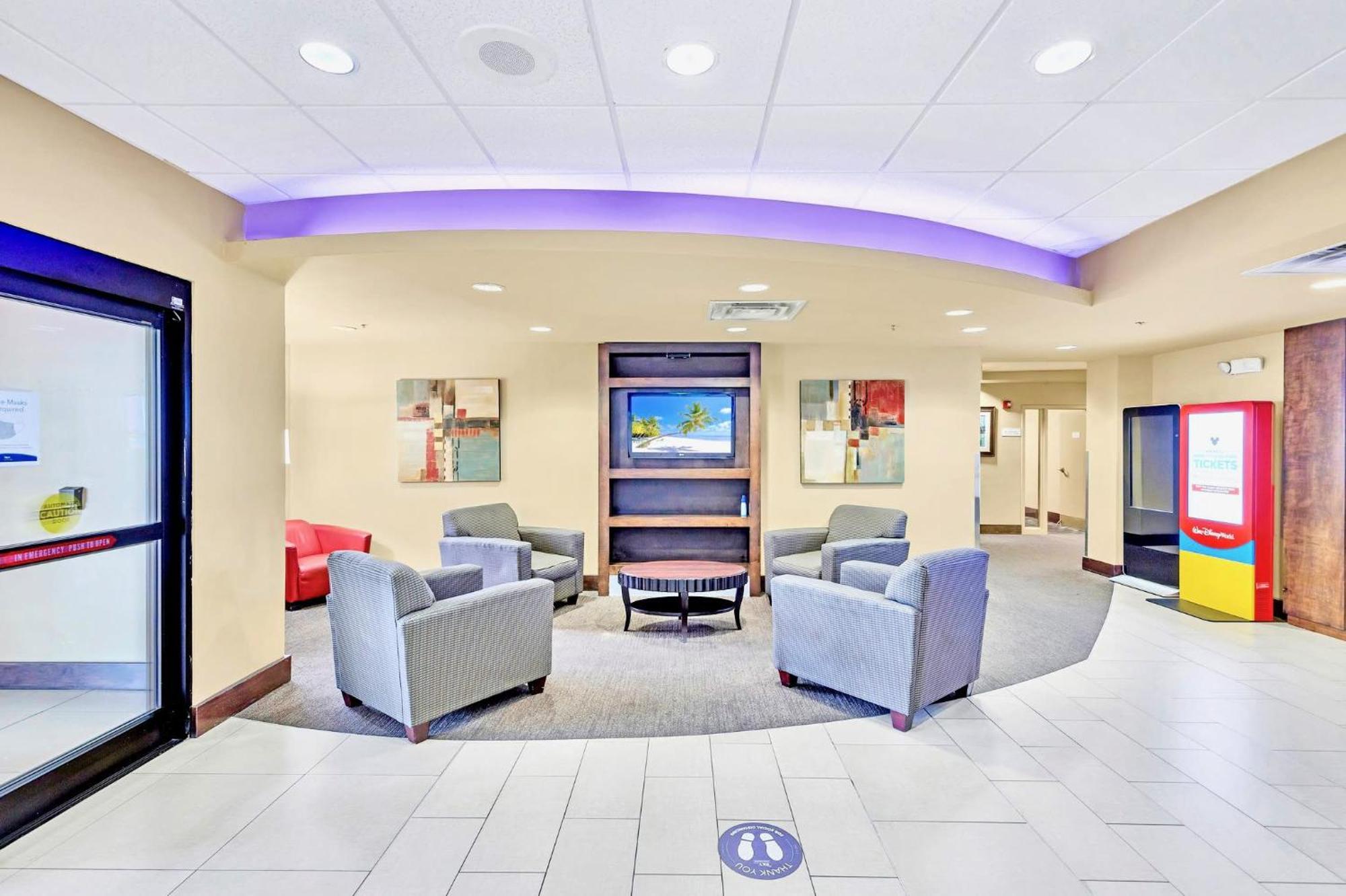 Inn Close To Universal With Hot Tub Pool