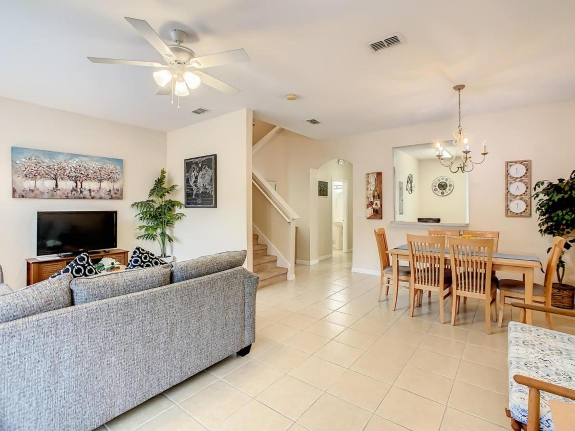Apartment Spacious Regal Oaks Townhome By