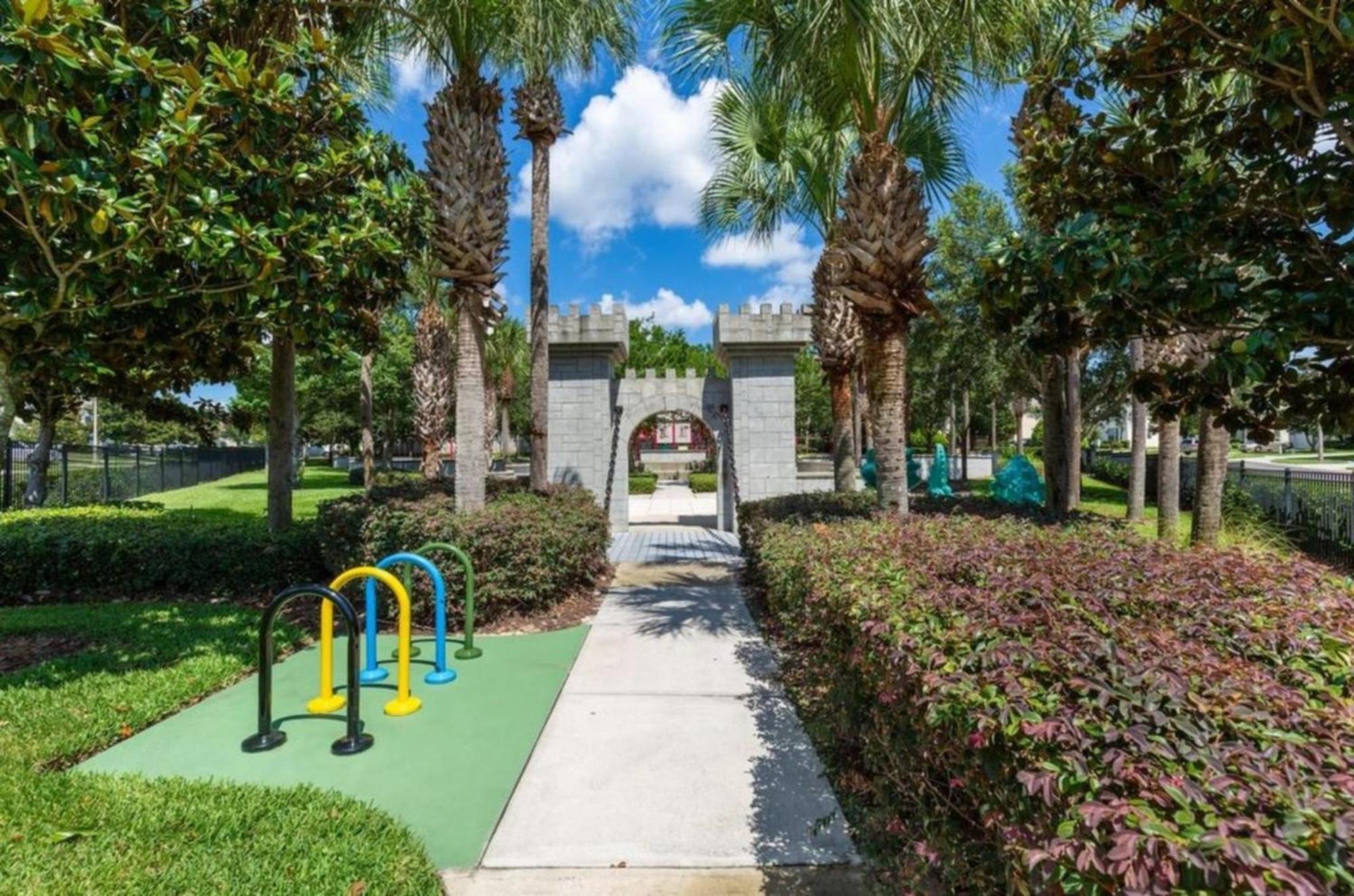 Apartment Windsor Hills Getaway: 3br, Pool, Near
