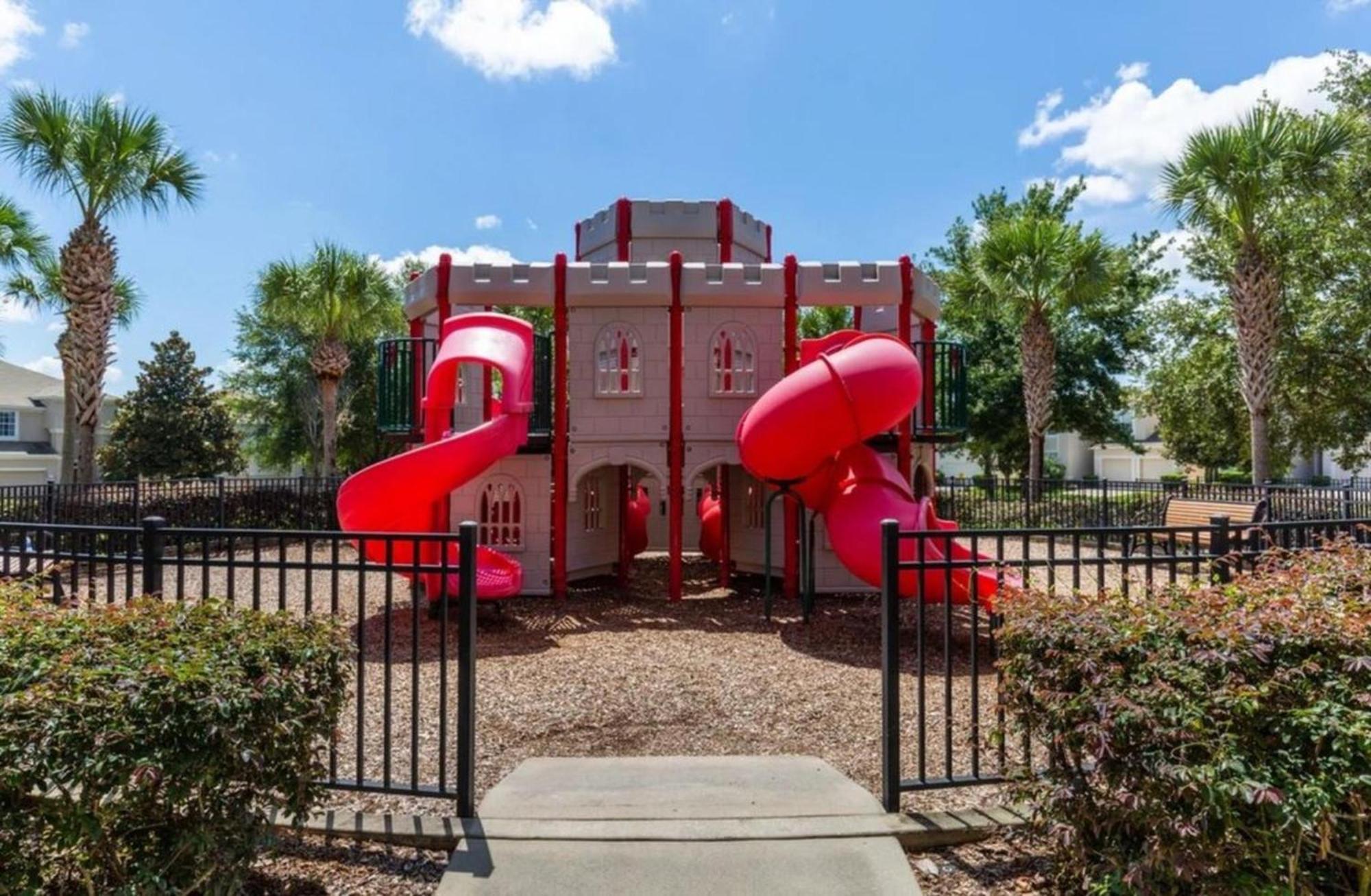 Windsor Hills Getaway: 3br, Pool, Near