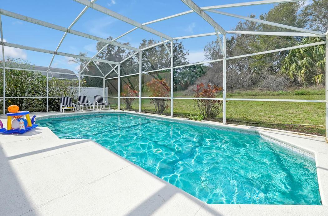 Minutes From - Entertainment Haven With Pool *