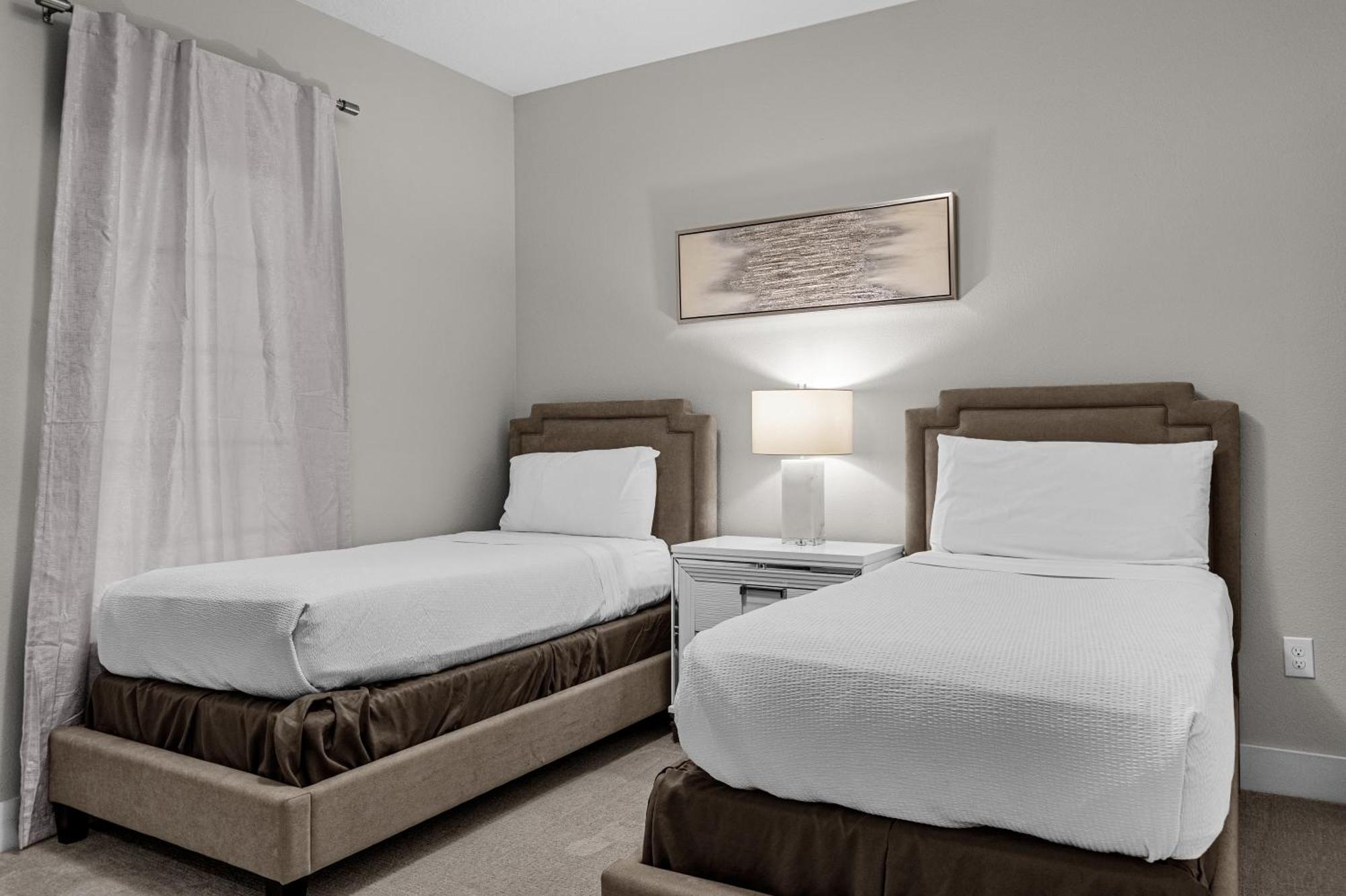 3 Bedroom Family Friendly At Worldquest Near 2728 Holiday home