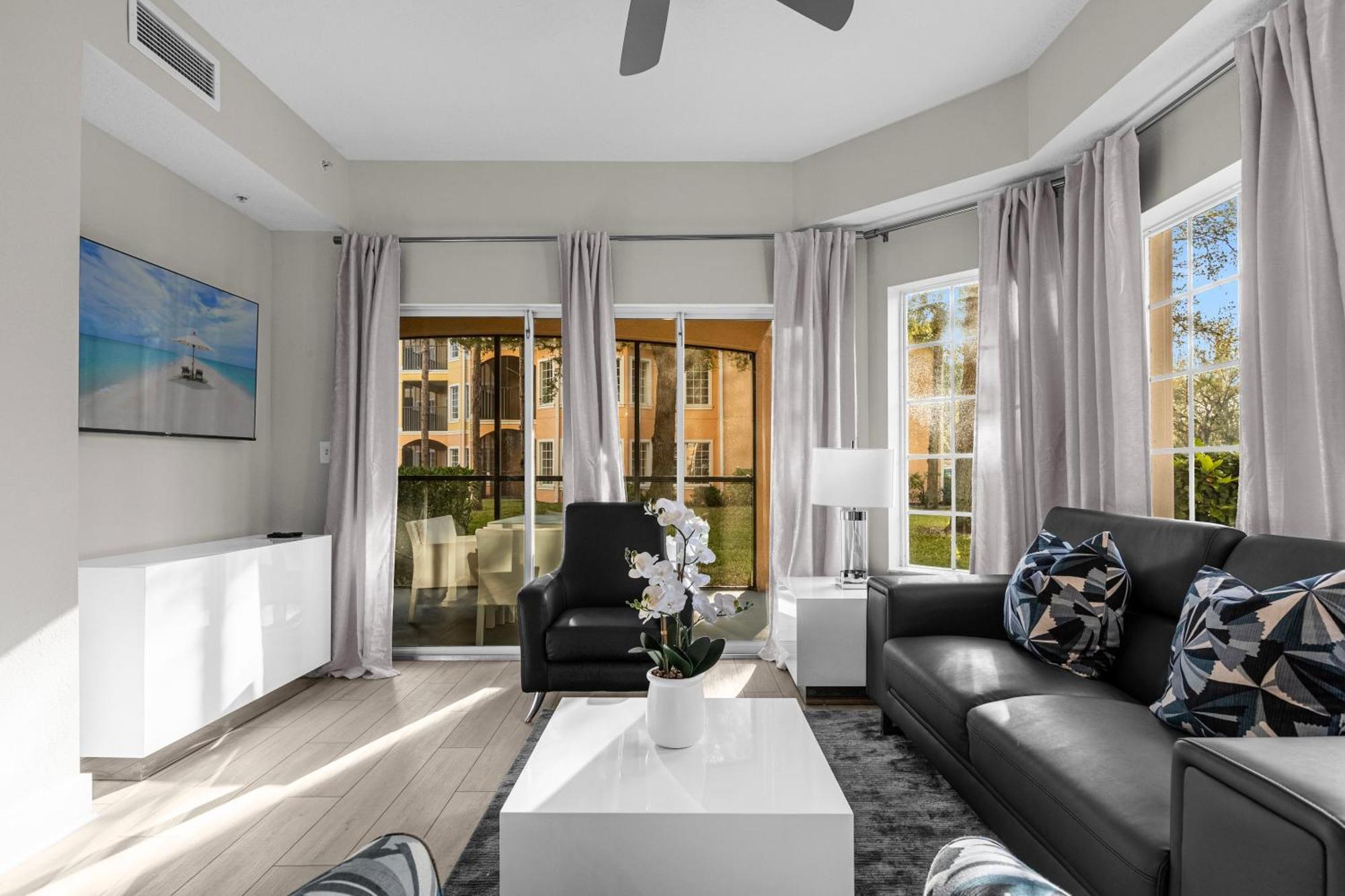 3 Bedroom Family Friendly At Worldquest Near 2715 Holiday home