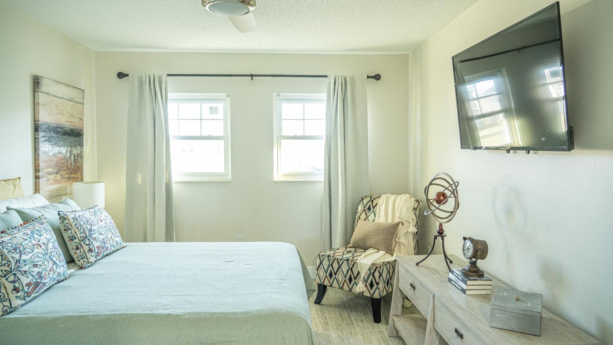 Location! 2bd In The Heart Of Near Airport *