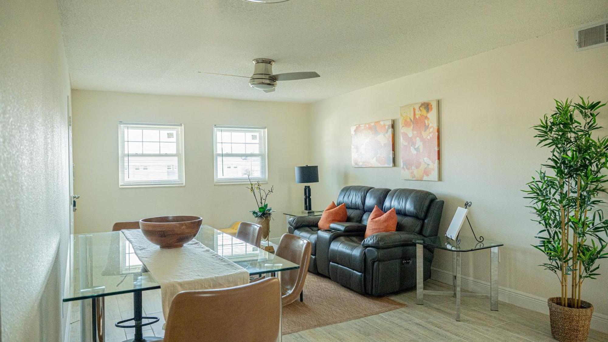 Apartment Location! 2bd In The Heart Of Near Airport Orlando