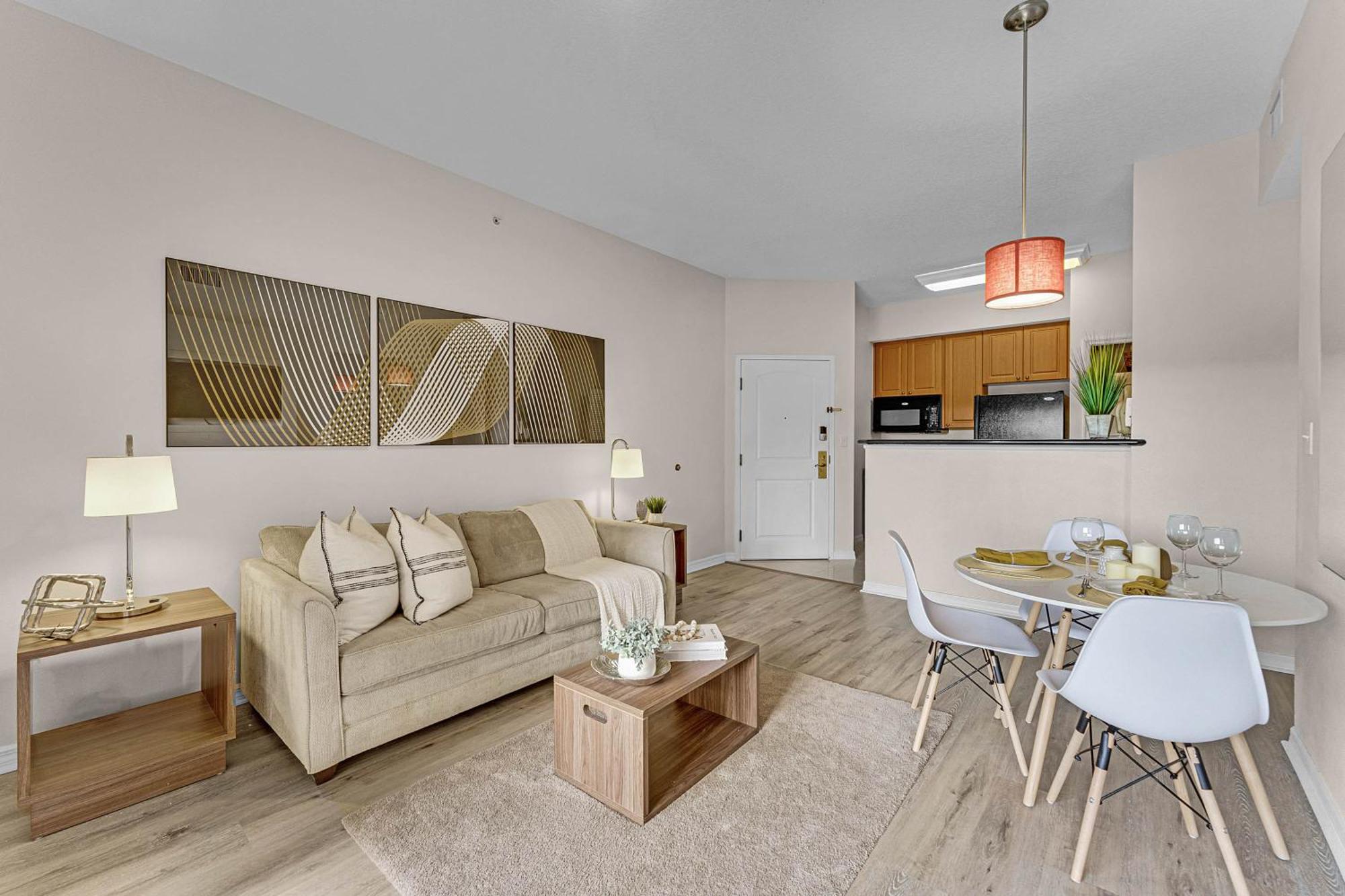 Elegant 1br Near Universal Apartment *