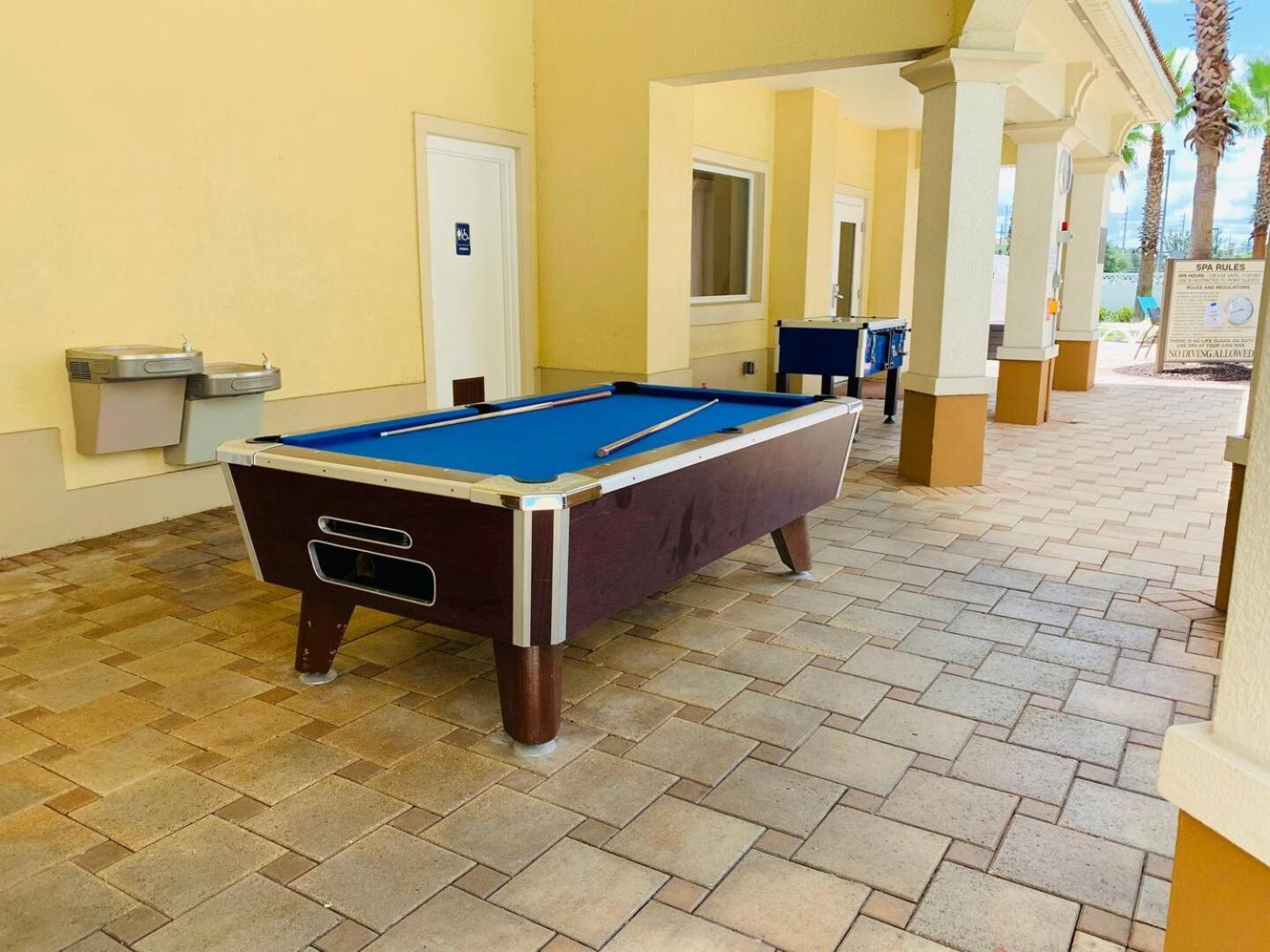 Elegant 1br Near Universal *