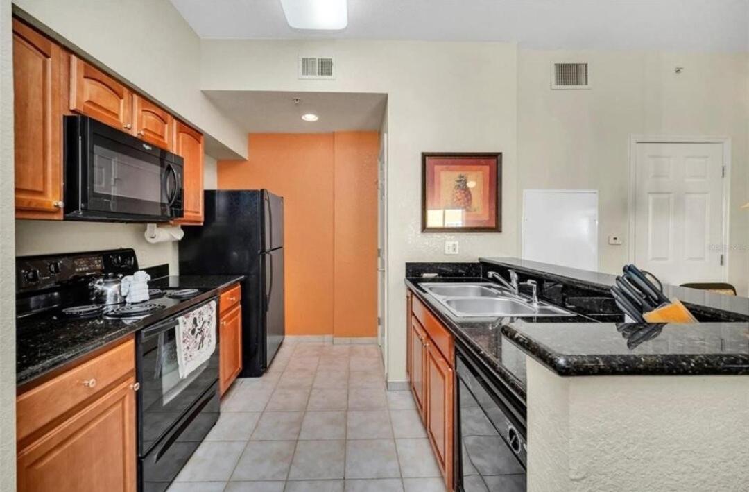 Luxury 2br-2ba Apartment *