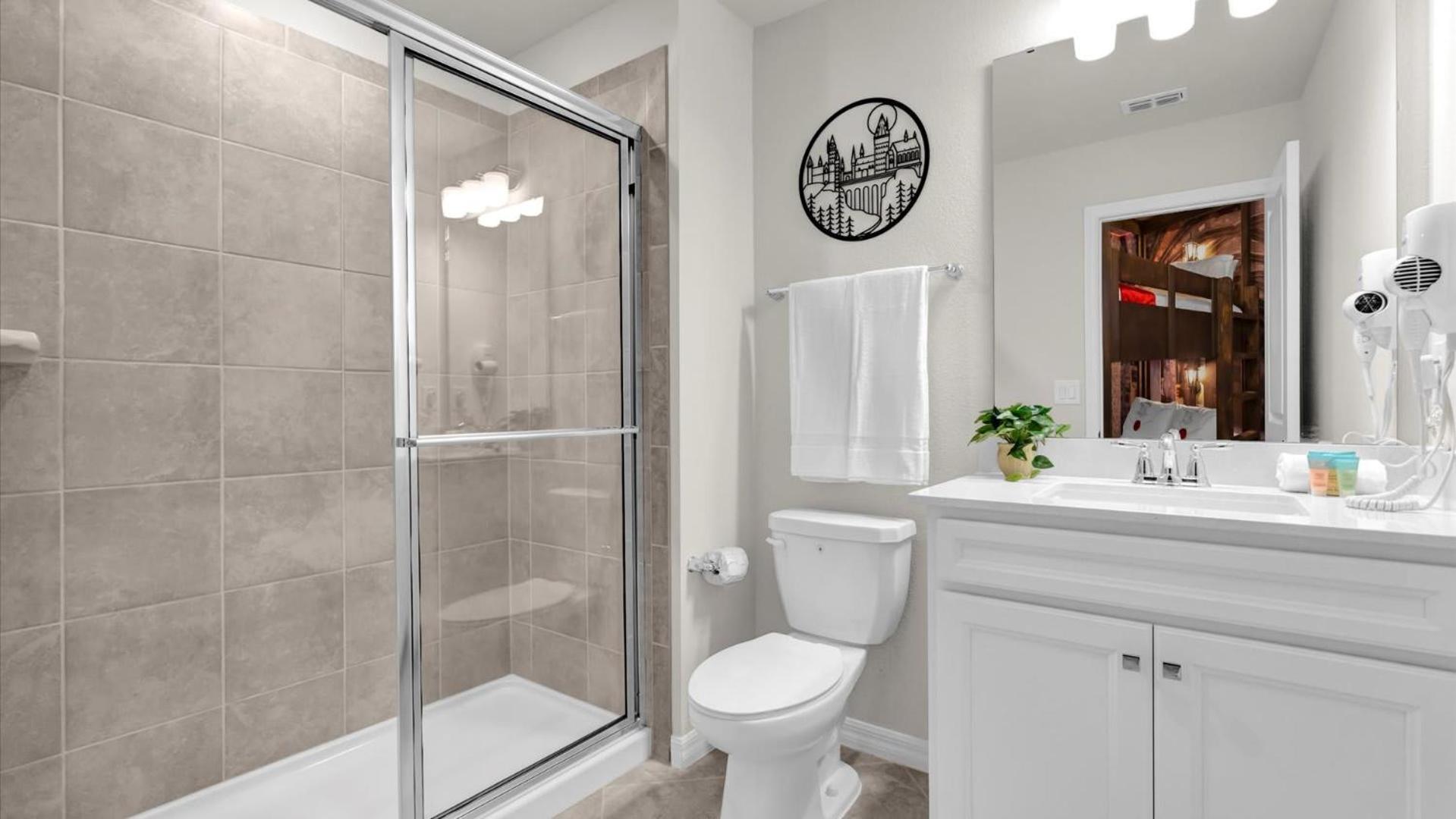Modern 5br 4baths Townhouse *