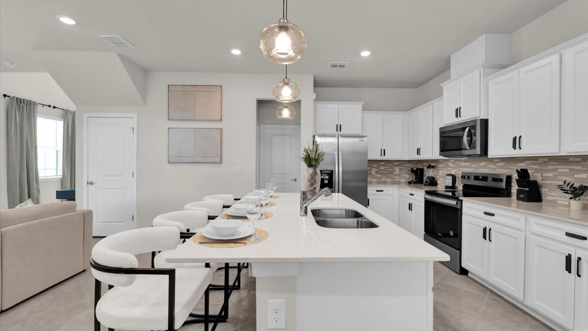 Modern 5br 4baths Townhouse Holiday home *