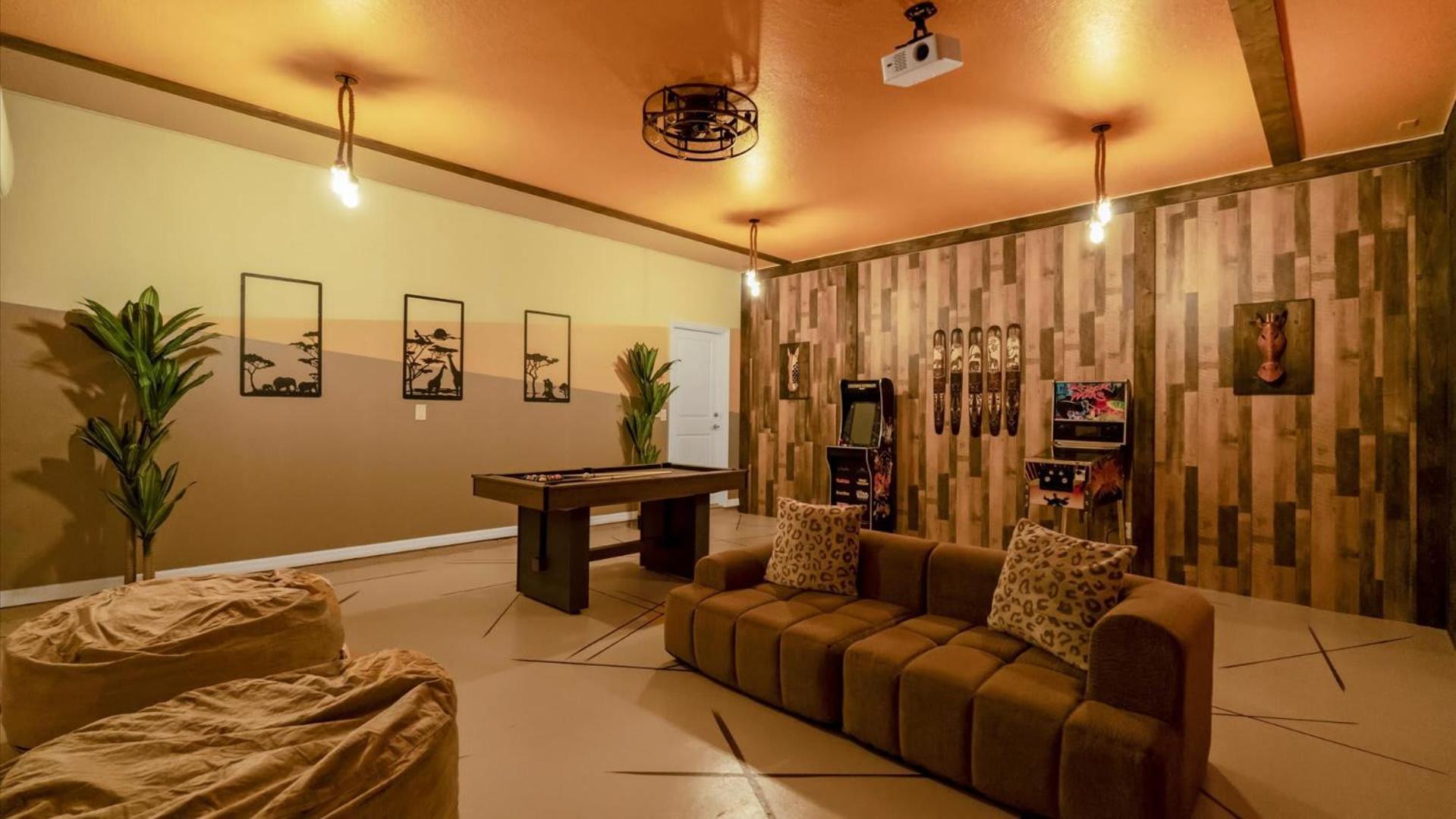 Modern 5br 4baths Townhouse