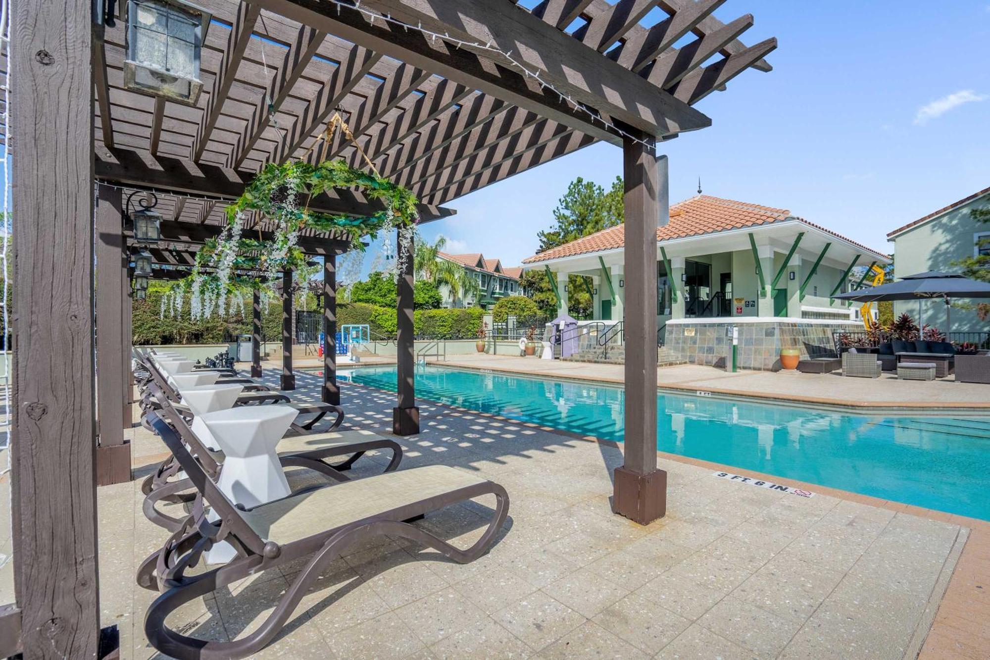 Holiday home Spring Break Escape! Renovated Townhome By Disney! *