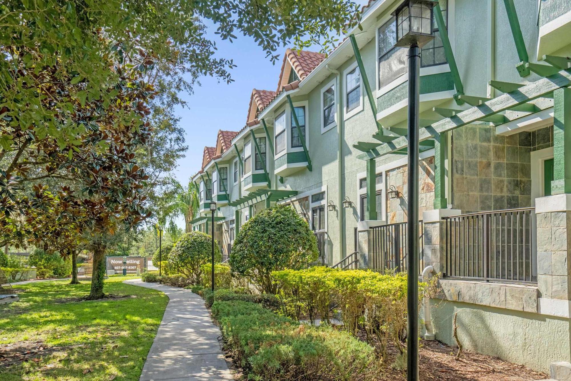 Spring Break Escape! Renovated Townhome By Disney! Holiday home