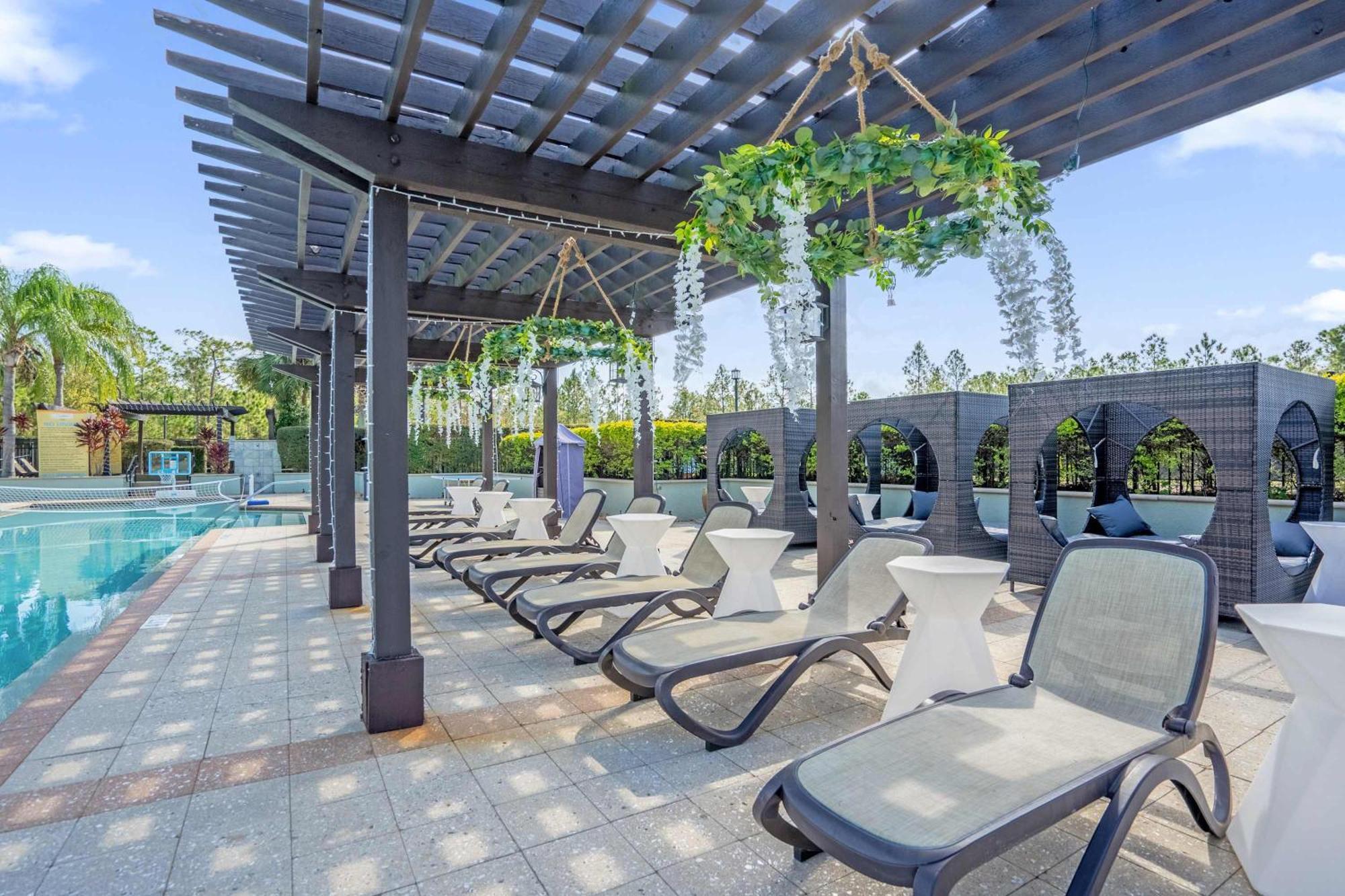 Spring Break Escape! Renovated Townhome By Disney! Holiday home