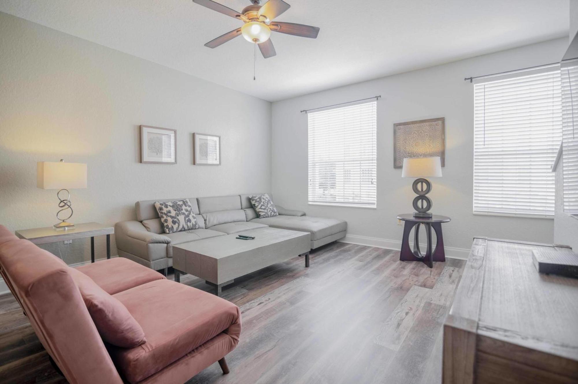 Apartment New! Fabulous Vista Cay Casa Bella Near Theme Parks, And Walk To The Convention Center *