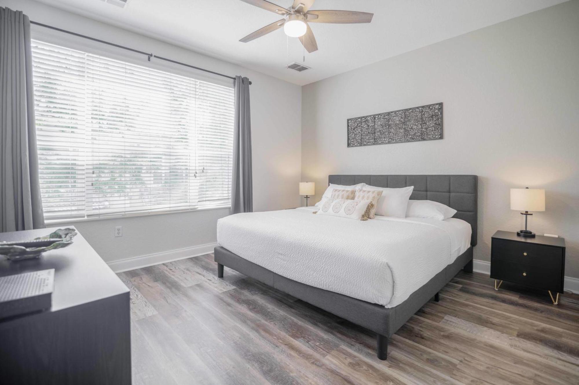 New! Fabulous Vista Cay Casa Bella Near Theme Parks, And Walk To The Convention Center Apartment *