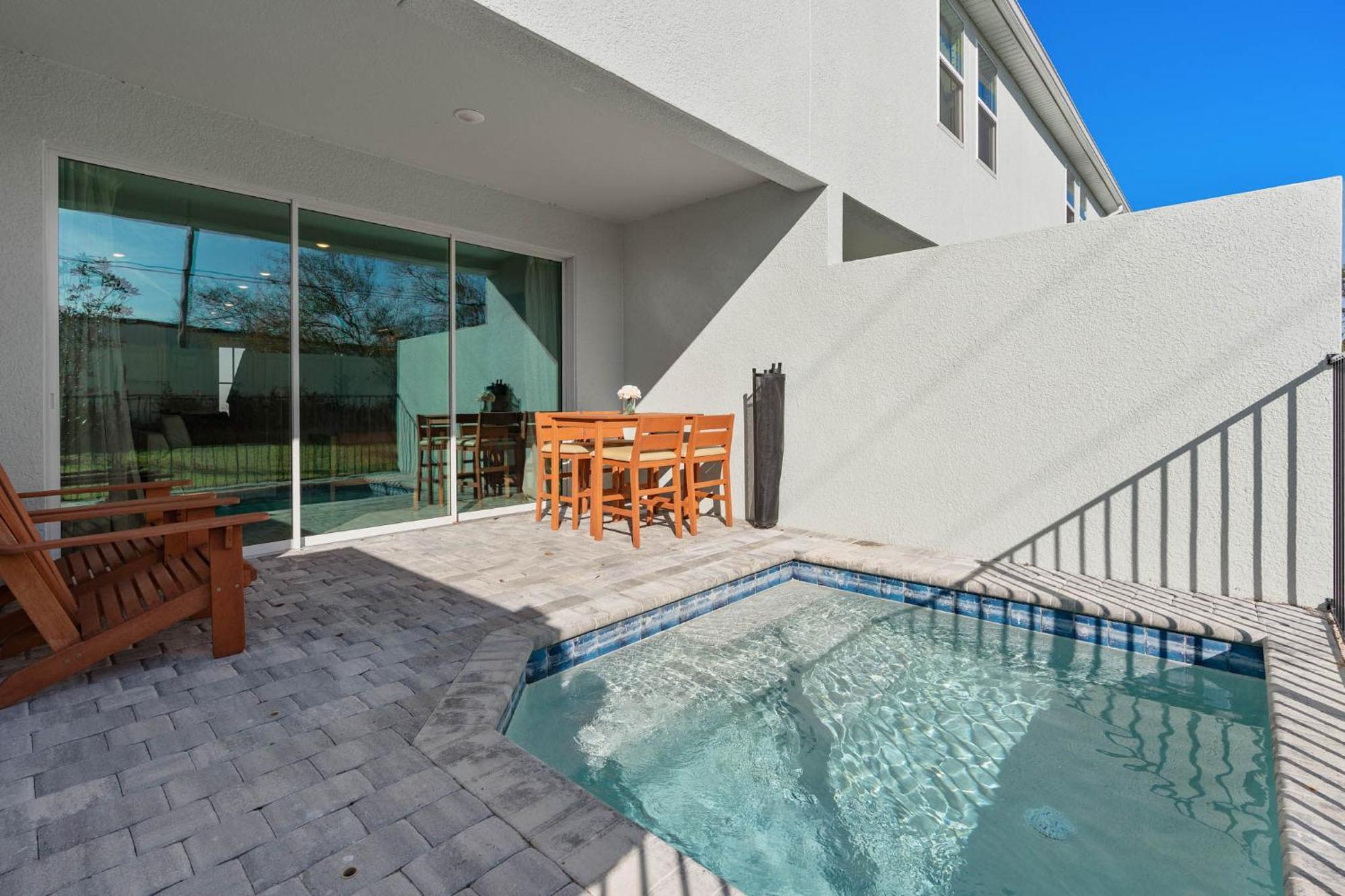 Super Close -disney's Parks Theme & Pool Holiday home Orlando