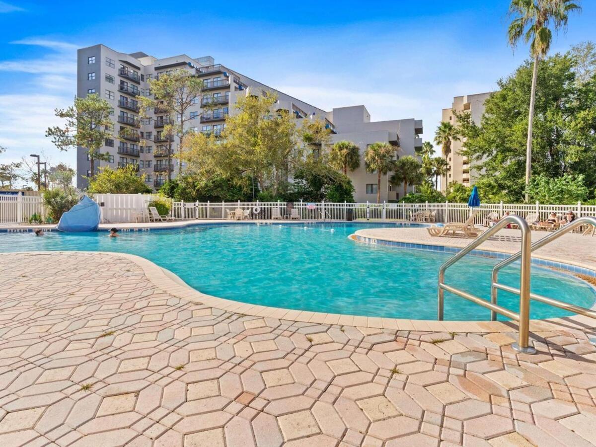 1802 Enclave-2-m * Orlando