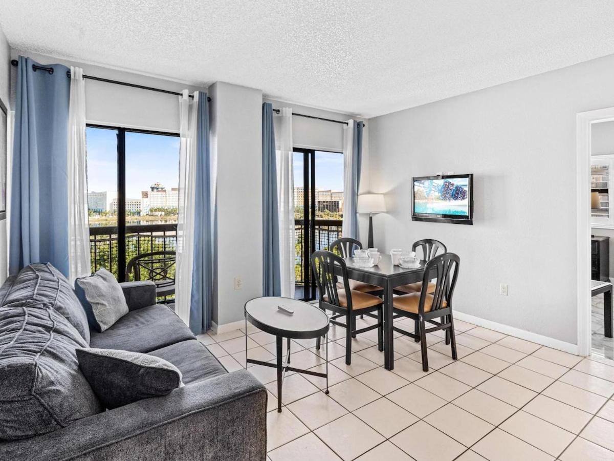 1802 Enclave-2-m * Orlando