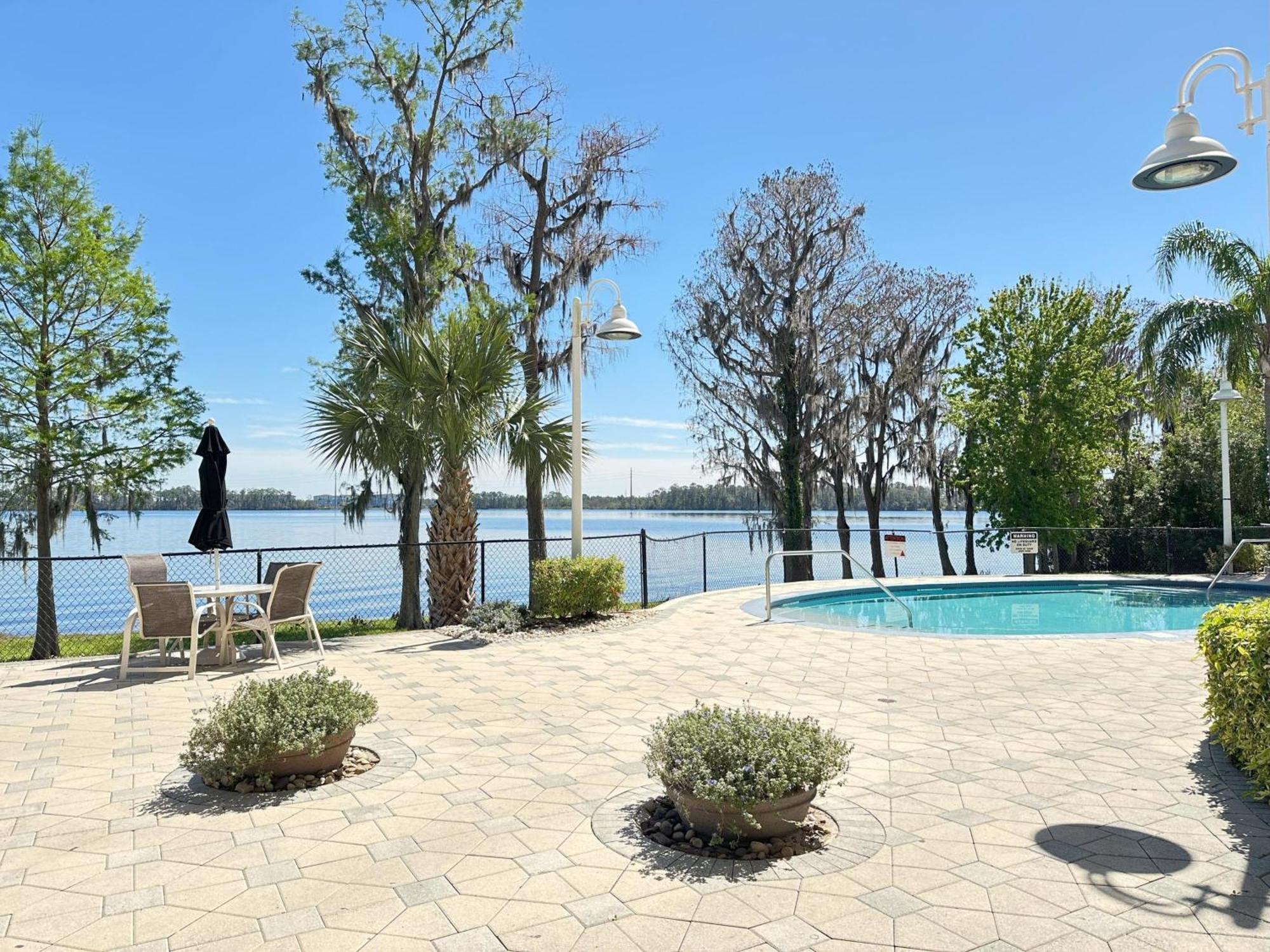 Bh102 - Lakeside Getaway - Minutes From Holiday home Orlando